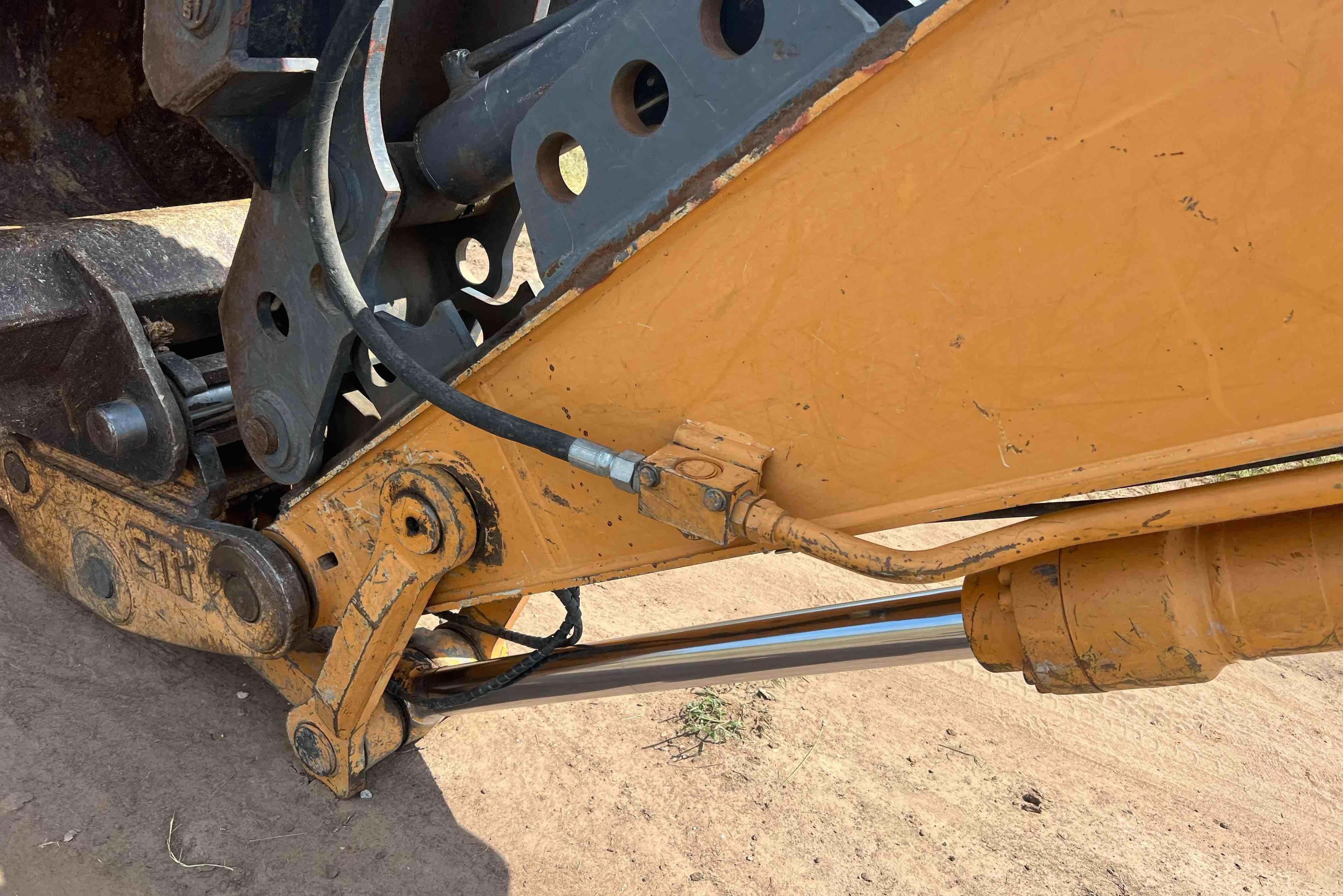 gallery 2012 Case CX210B Excavator