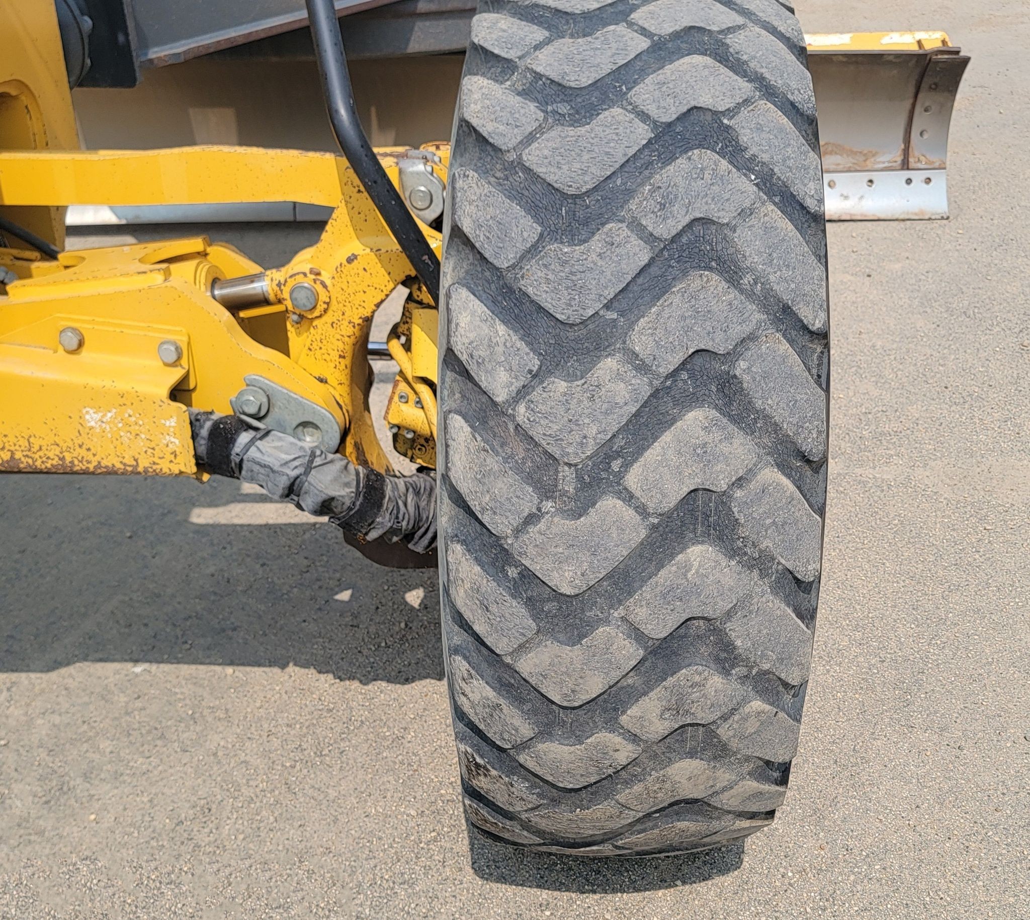 gallery 2016 John Deere 772GP motor grader
