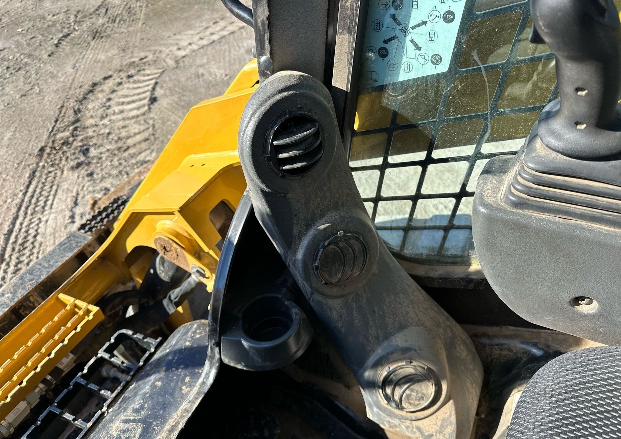 gallery 2022 Caterpillar 299D3XE tracked skid steer loader