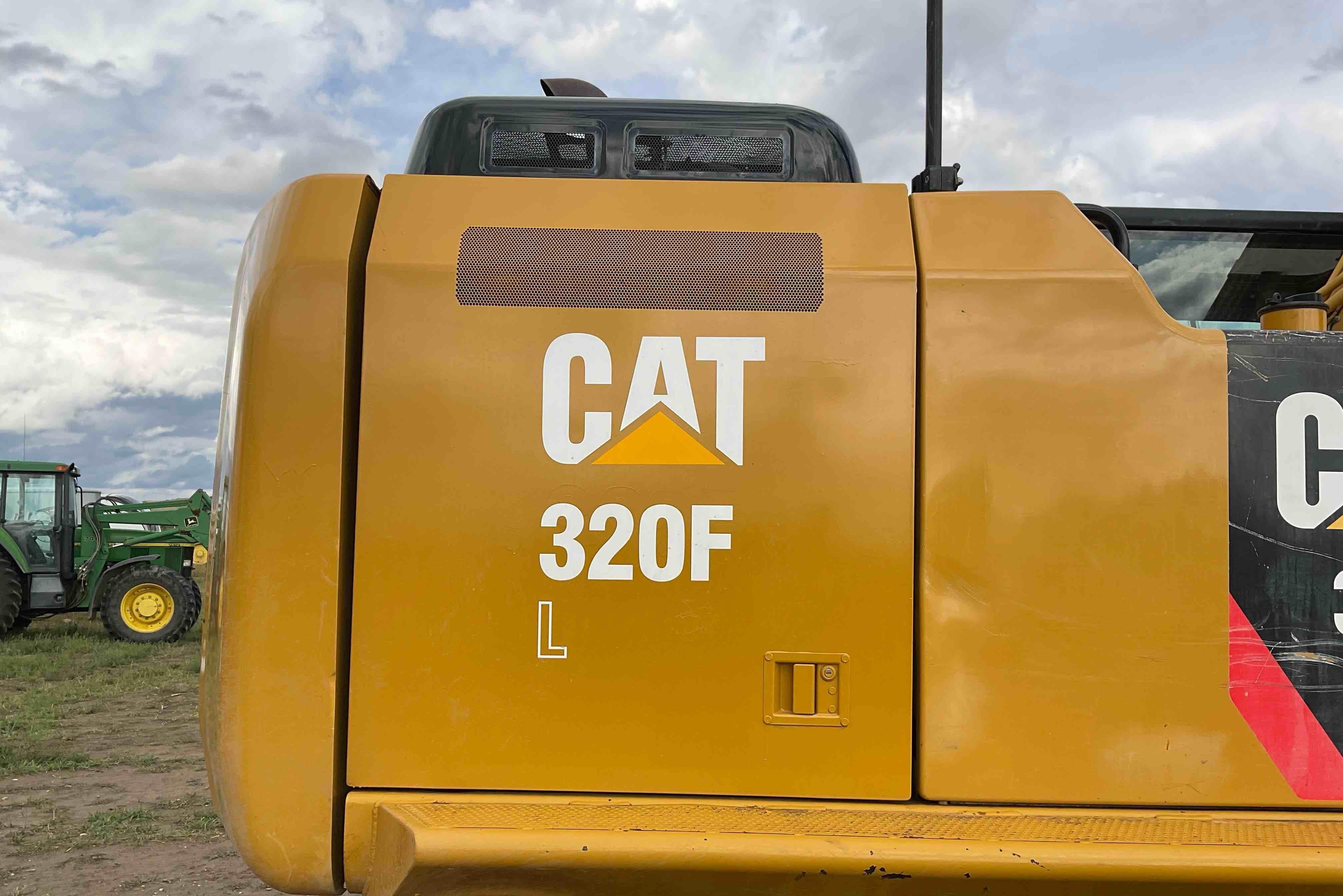 gallery 2017 Caterpillar 320FL Excavator