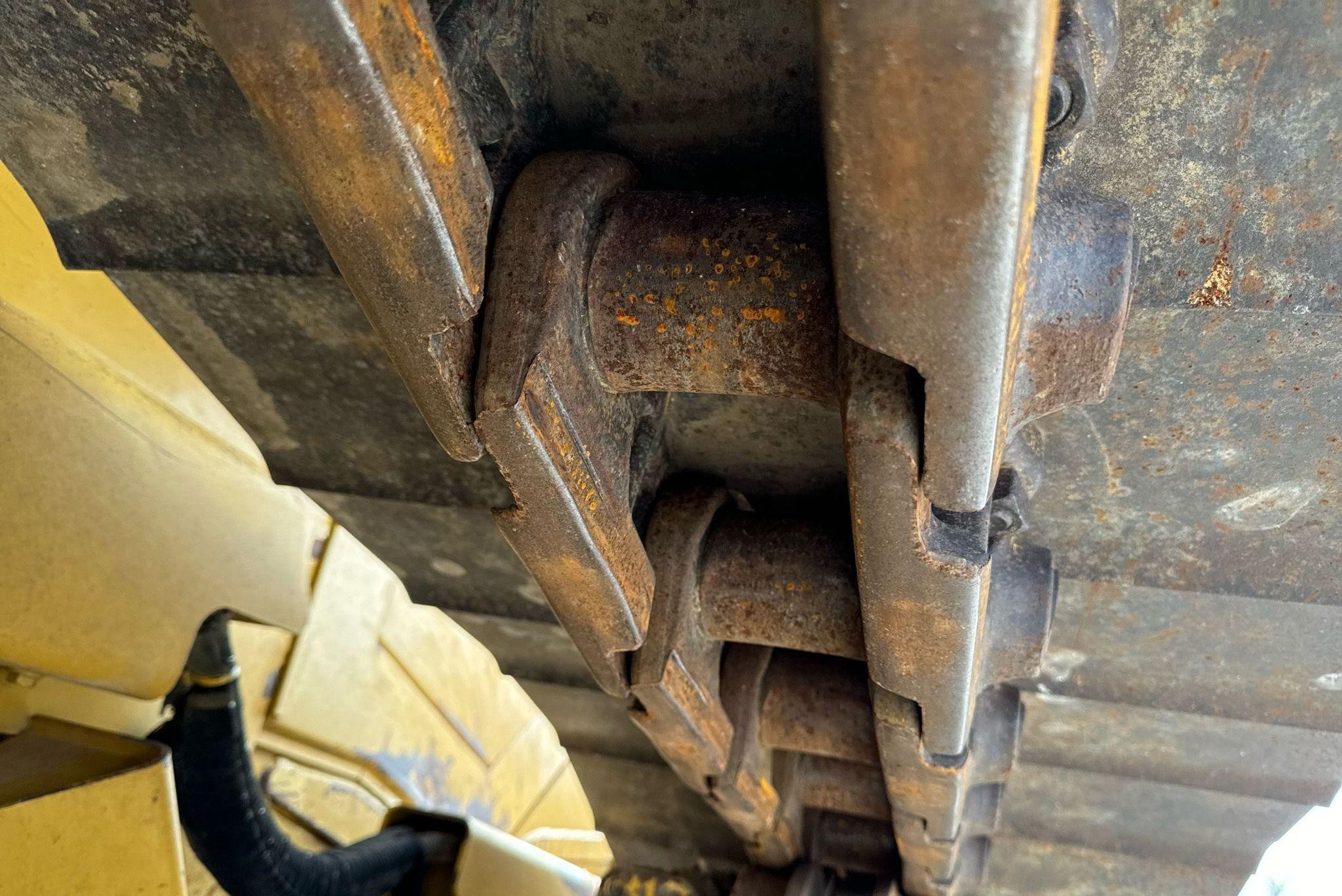 gallery 2014 Caterpillar D6T LGP dozer