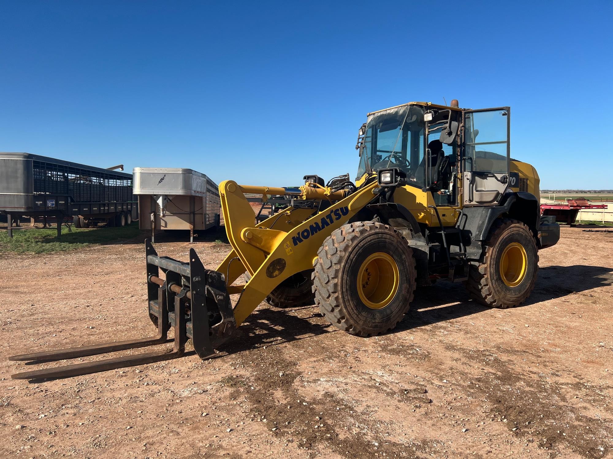 gallery 2016 Komatsu WA270-8 Wheel Loader WAttachments