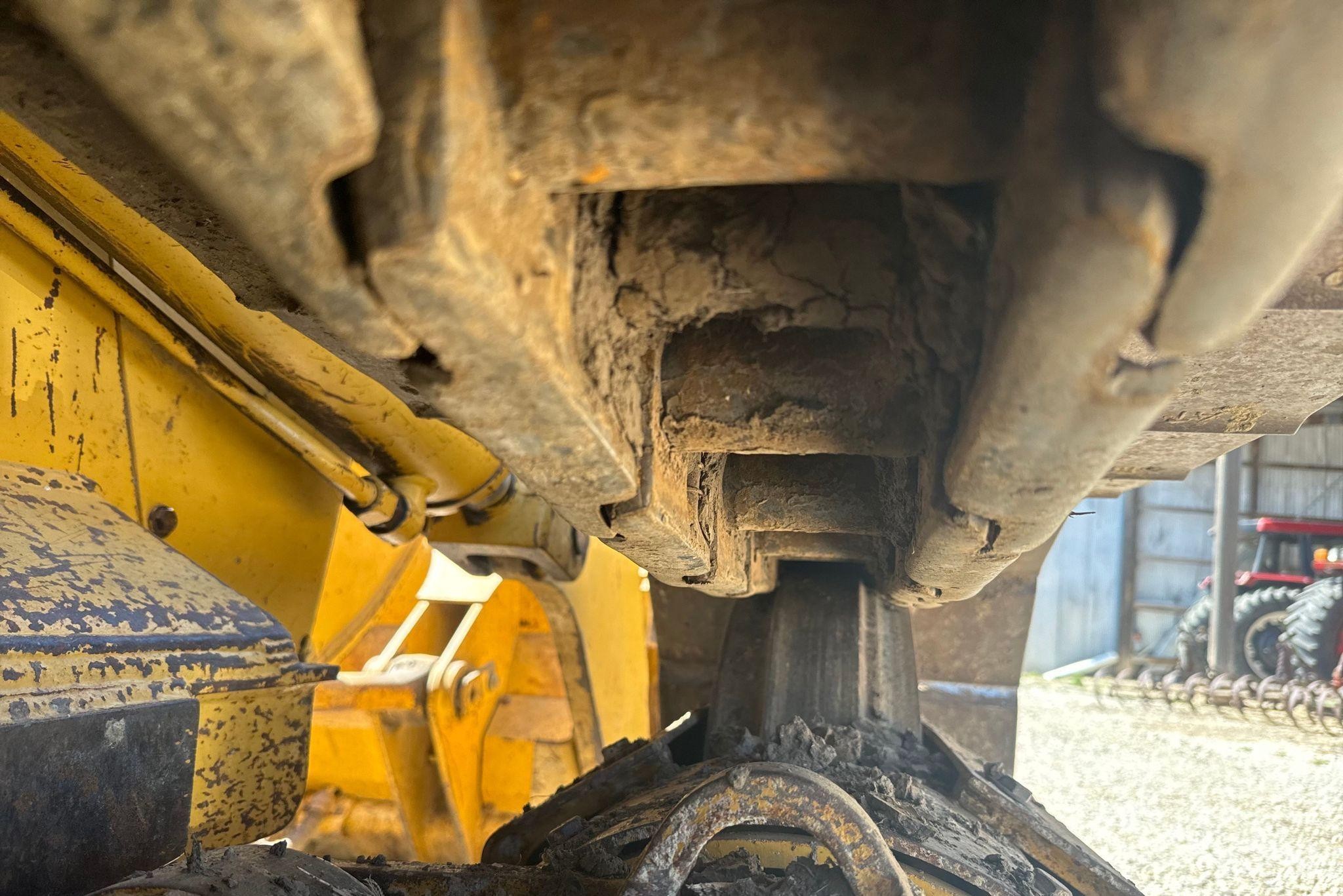 gallery 2002 Caterpillar 953C track loader