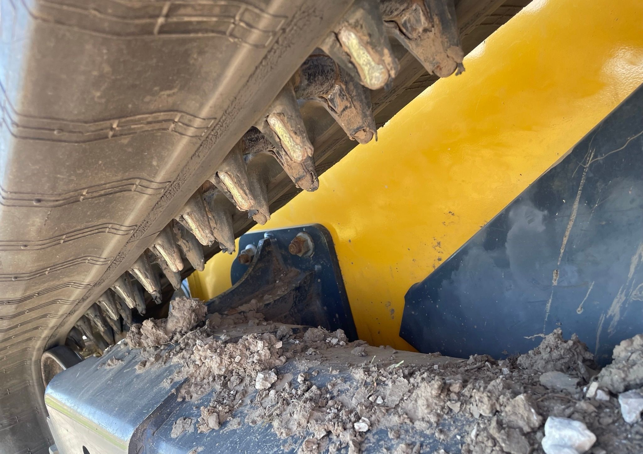 gallery 2021 John Deere 325G tracked skid steer loader