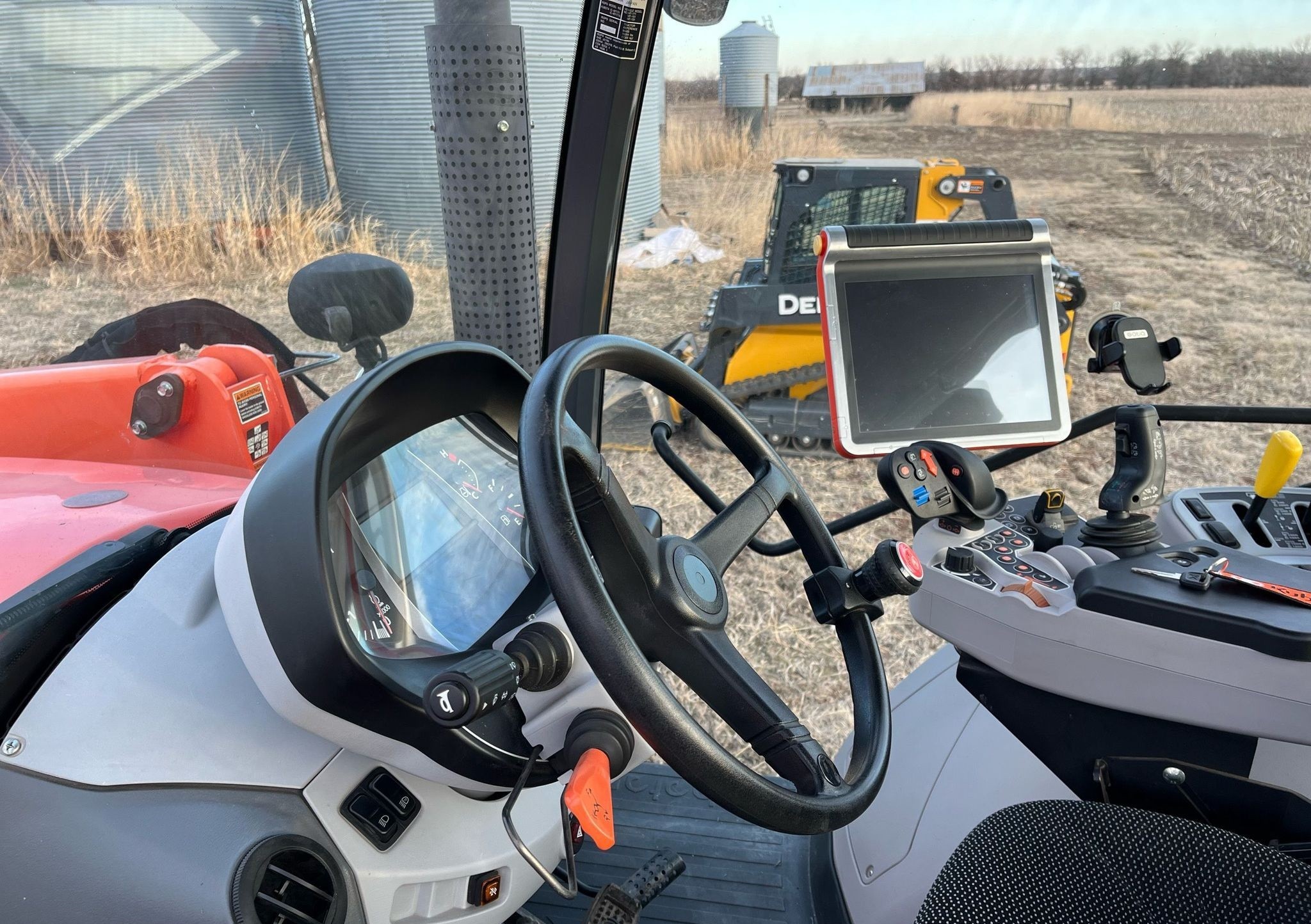gallery 2018 Kubota M7-171 MFWD tractor