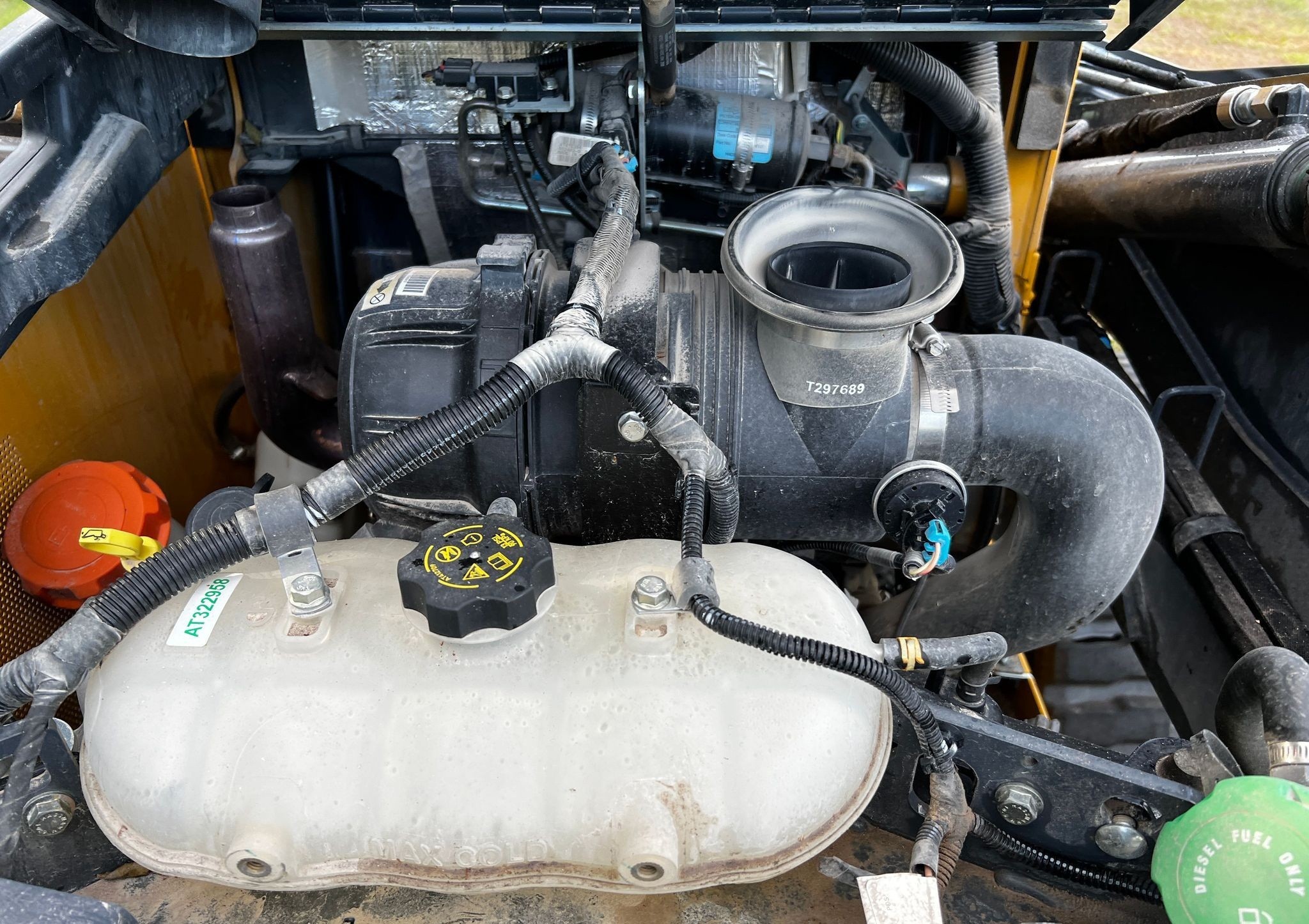 gallery 2022 John Deere 325G tracked skid steer