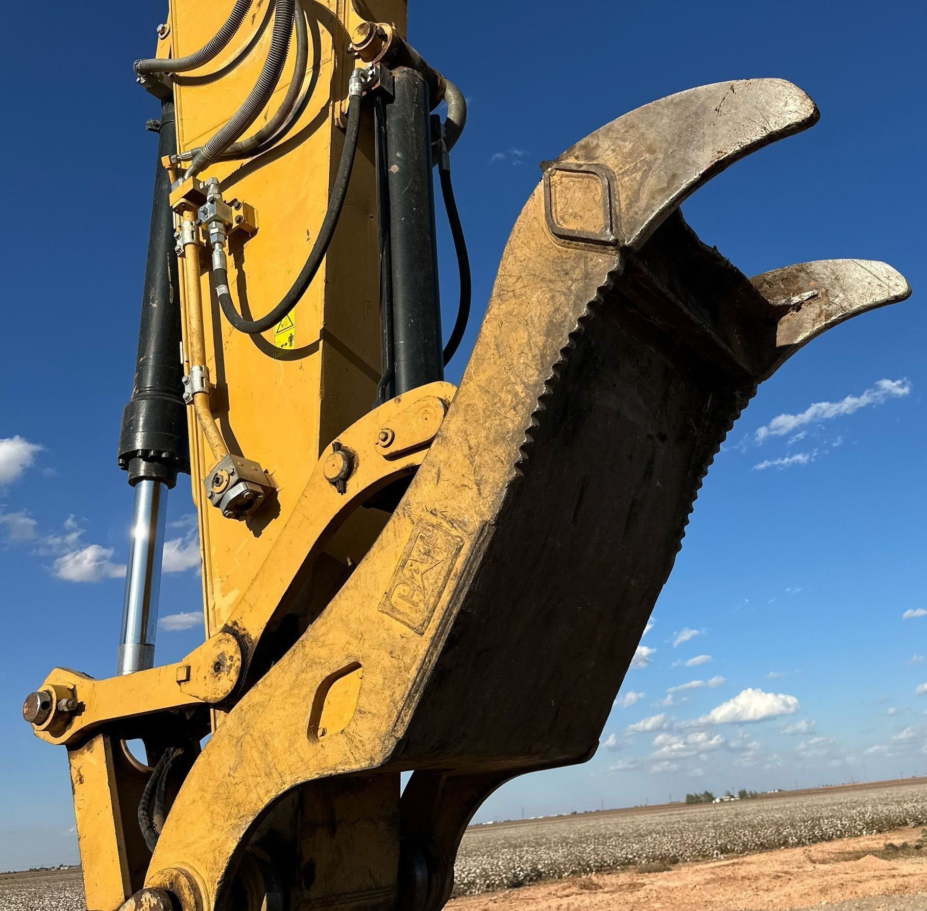 gallery 2018 Caterpillar 326F L excavator