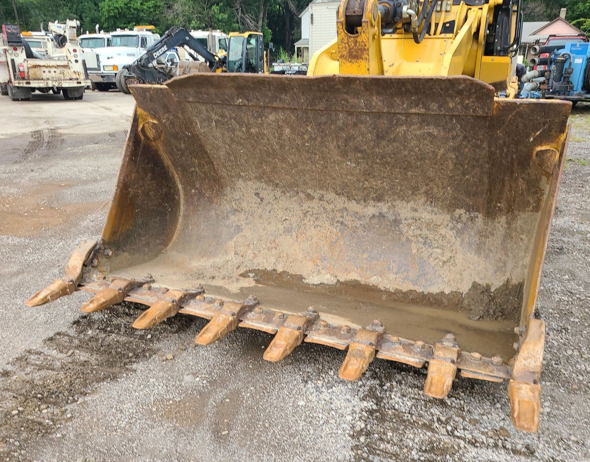 gallery 2008 Caterpillar 963D track loader