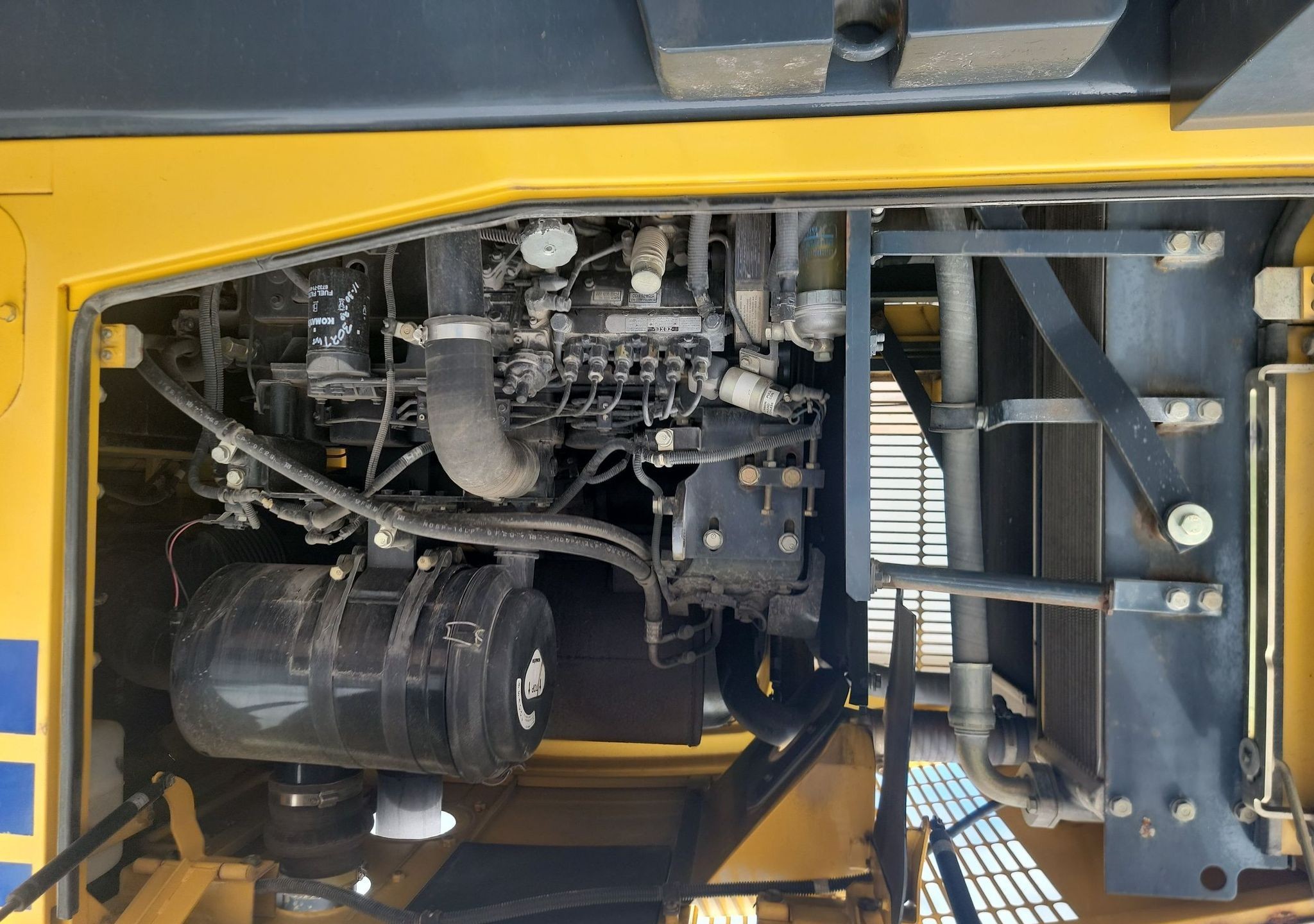 gallery 2005 Komatsu WA320 wheel loader