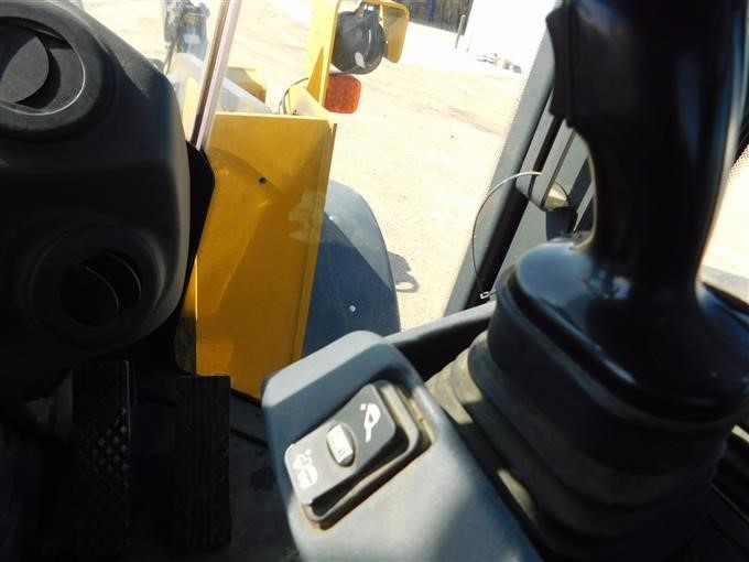 gallery 2014 John Deere 524K High Lift Wheel Loader