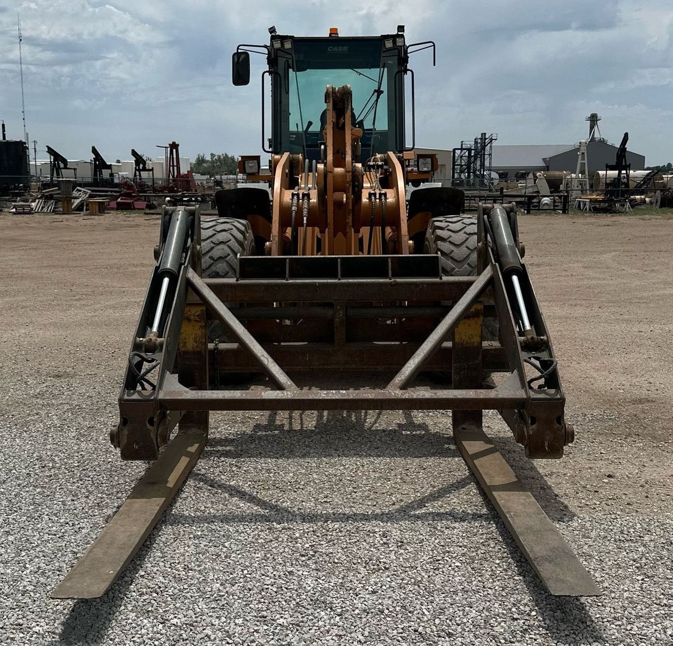 gallery 2011 Case 821F wheel loader