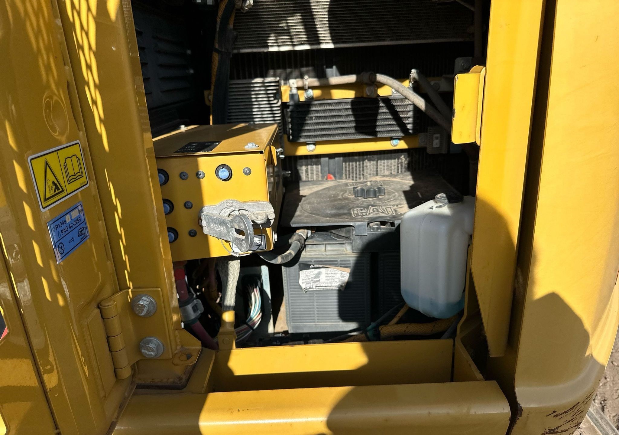 gallery 2015 Caterpillar 311FL RR excavator