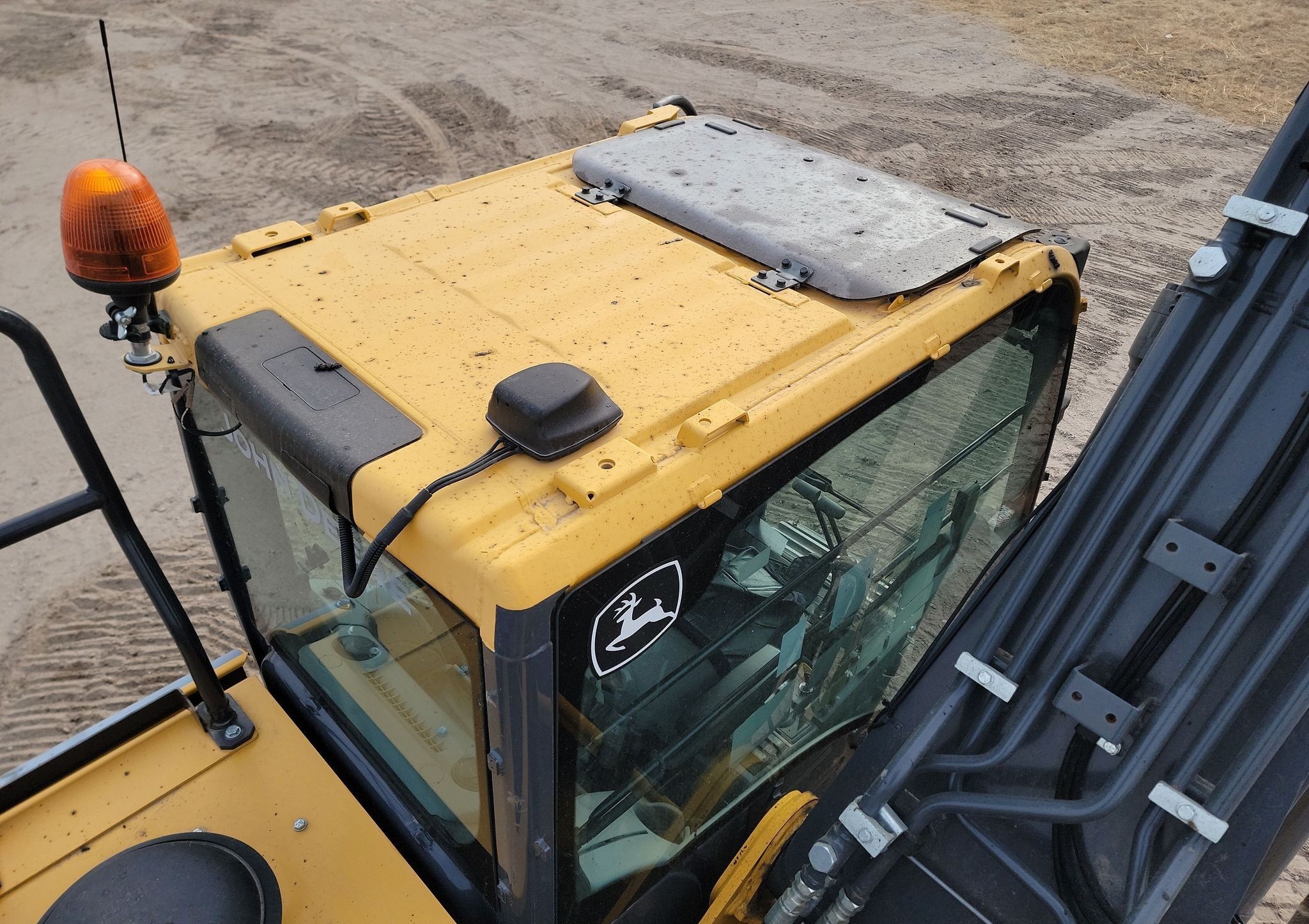 gallery 2018 John Deere 210G LC excavator