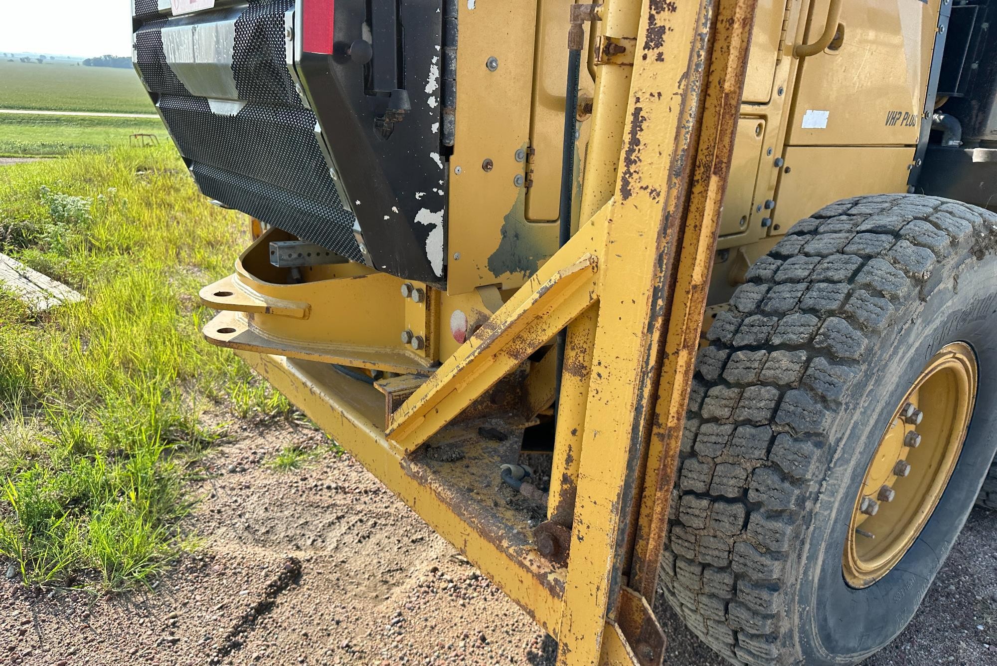 gallery 2014 Caterpillar 140M2 VHP Plus Motor Grader