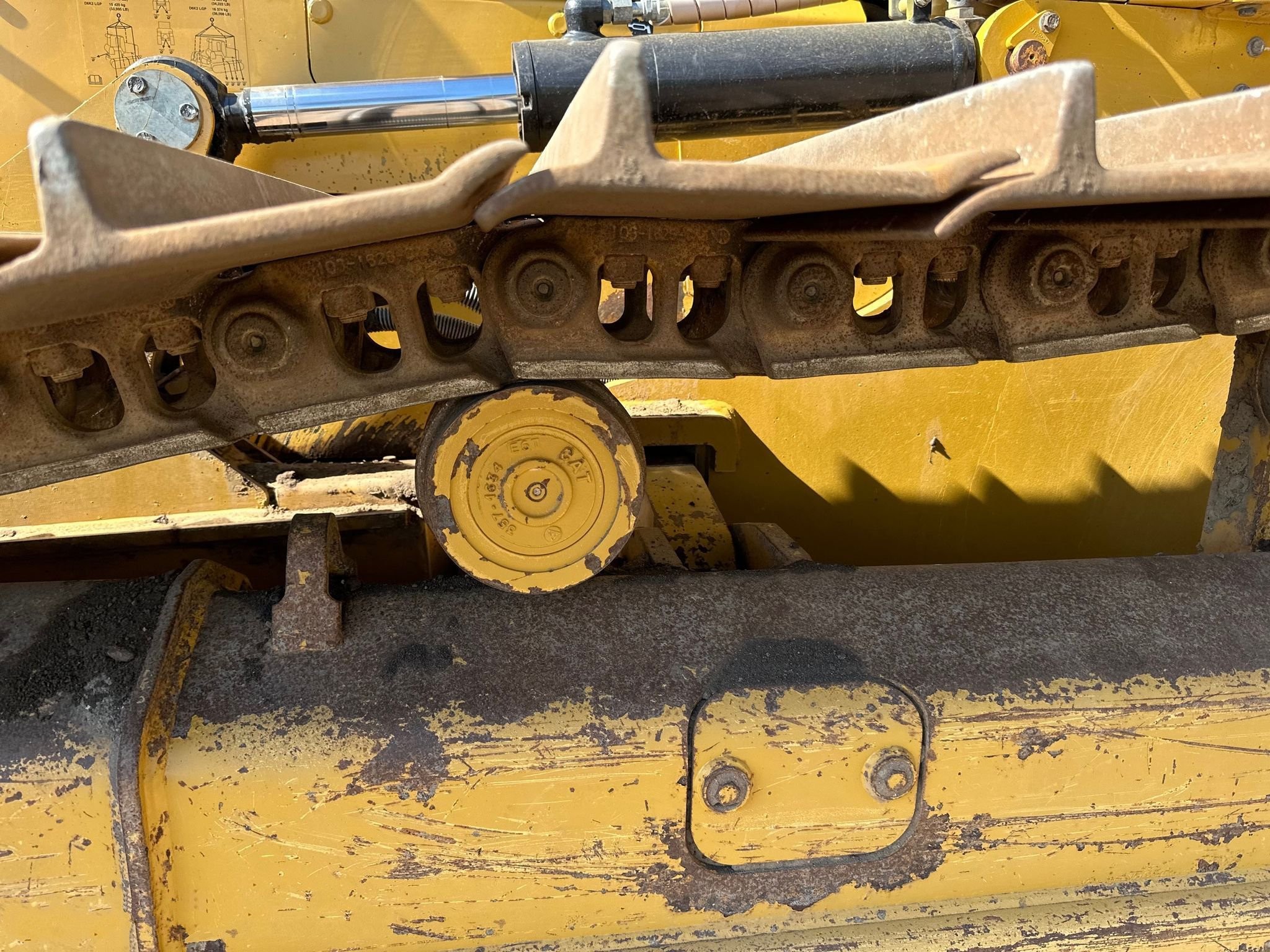 gallery 2016 Caterpillar D6K2 LGP dozer