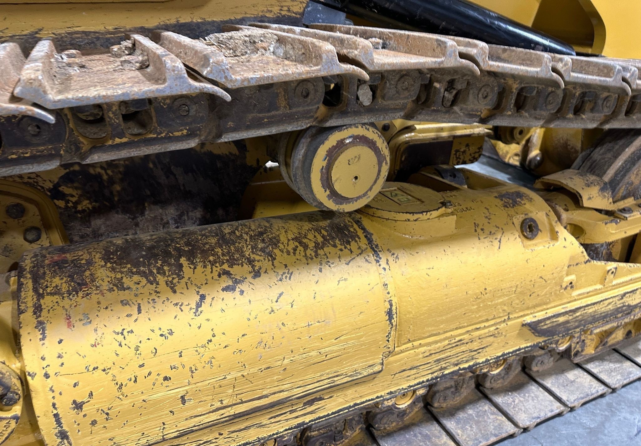 gallery 2016 Caterpillar 953D track loader