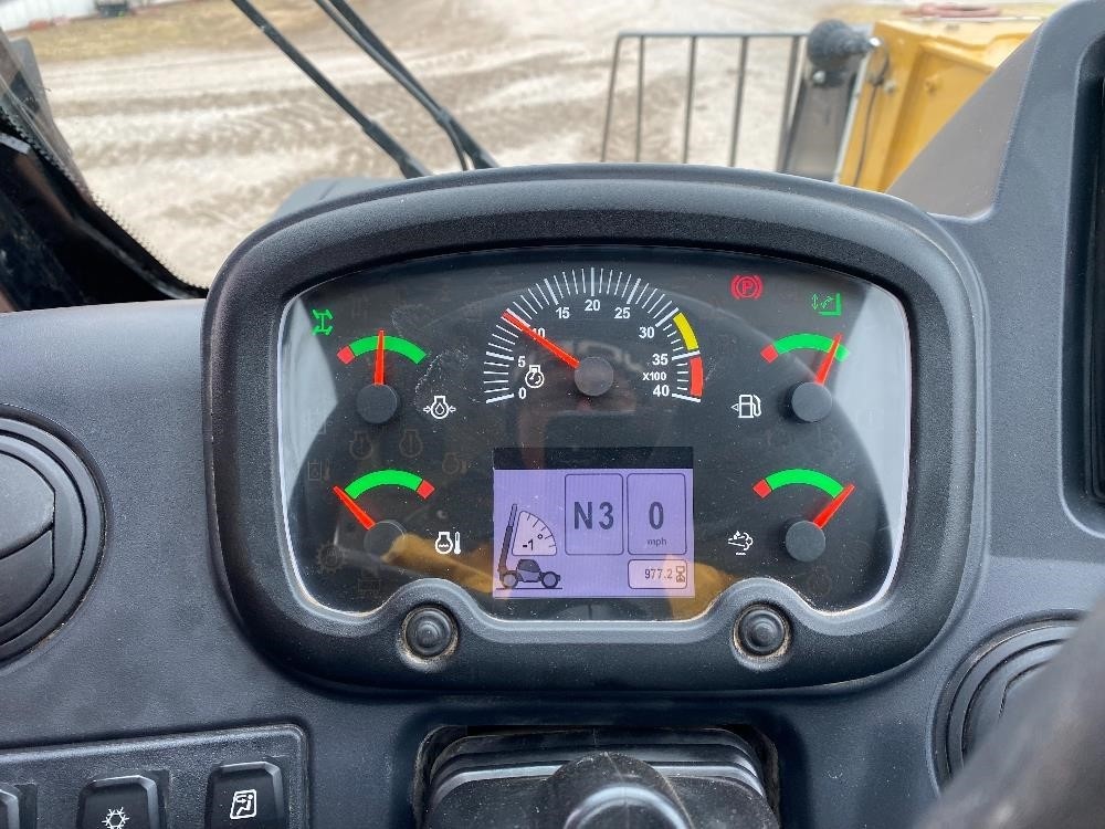 gallery 2019 Caterpillar TH408D 4x4x4 Ag Handler