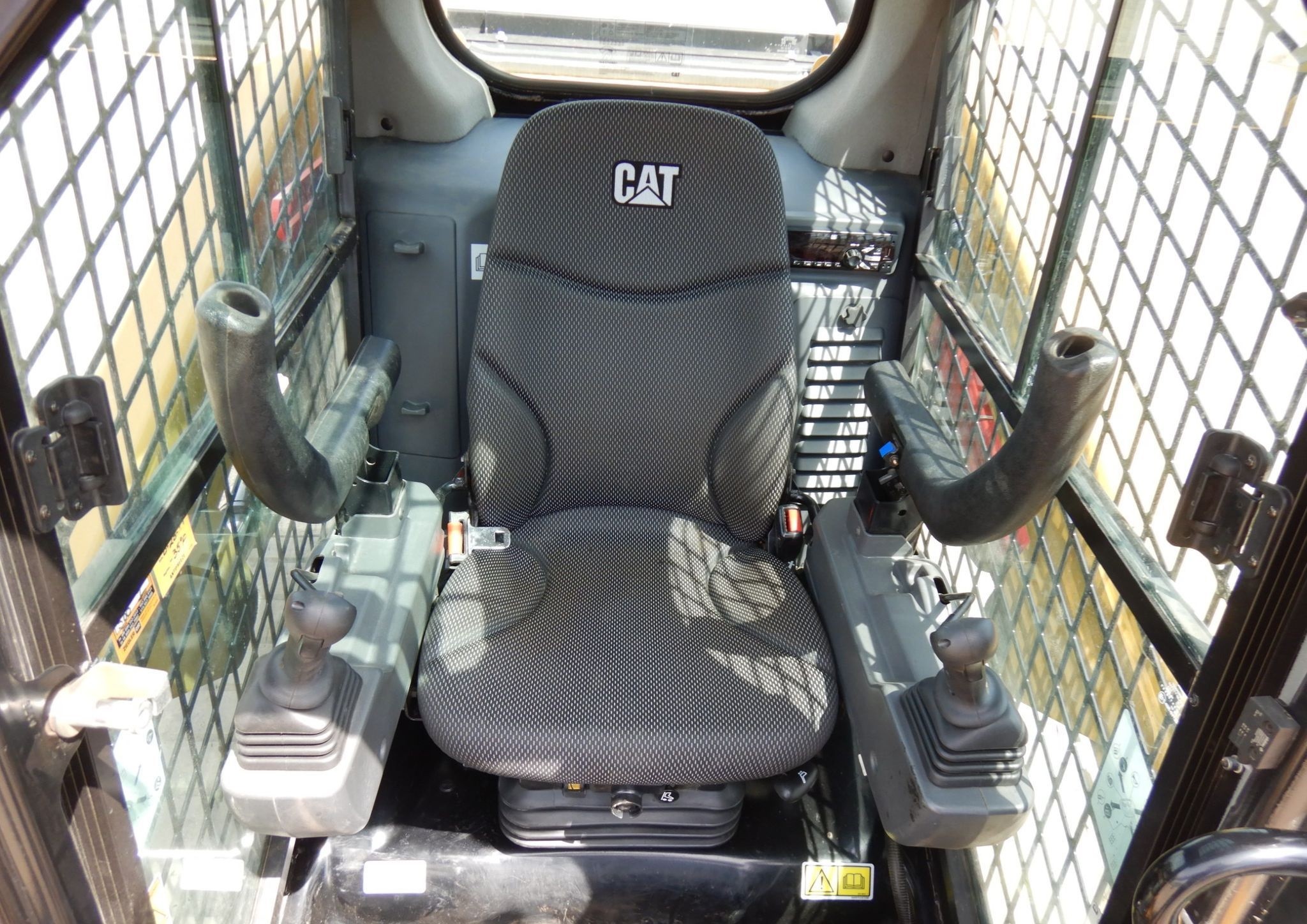 gallery 2019 Caterpillar 279D3 tracked skid steer loader