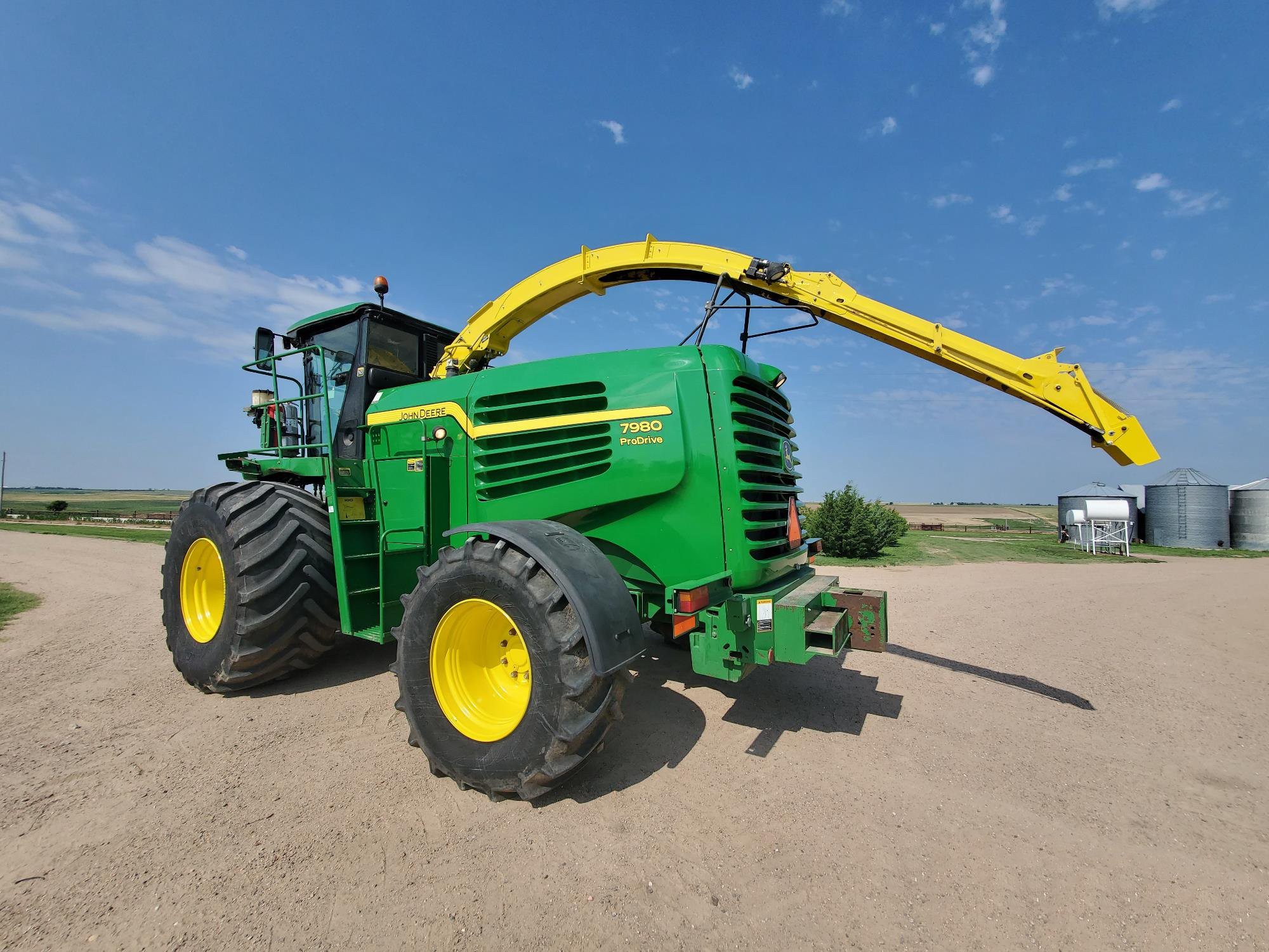gallery 2015 John Deere 7980 Self-Propelled Forage Harvester