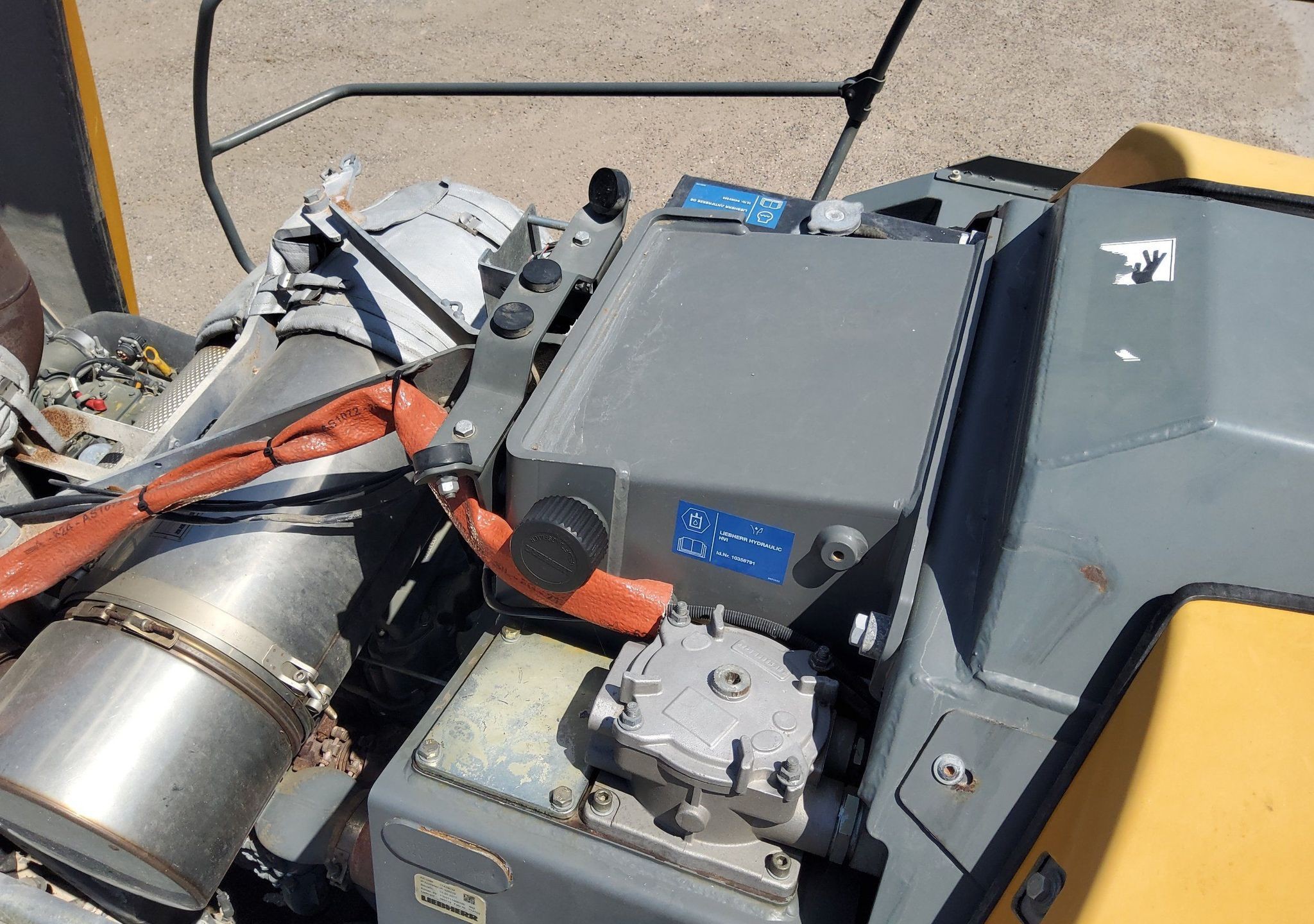 gallery 2017 Liebherr L586 wheel loader