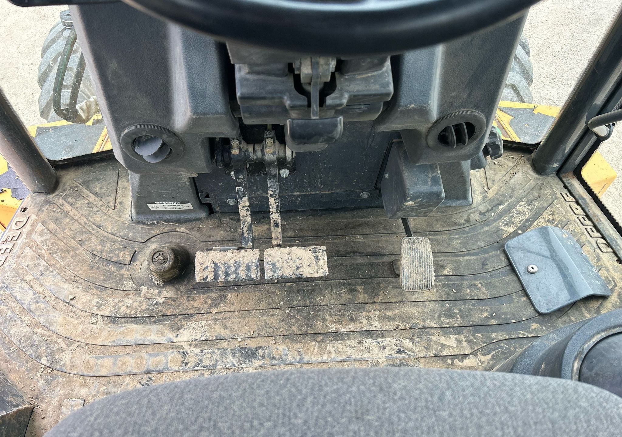 gallery 2015 John Deere 310SL backhoe