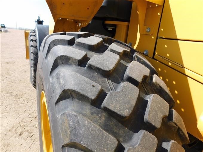 gallery 2014 John Deere 524K High Lift Wheel Loader