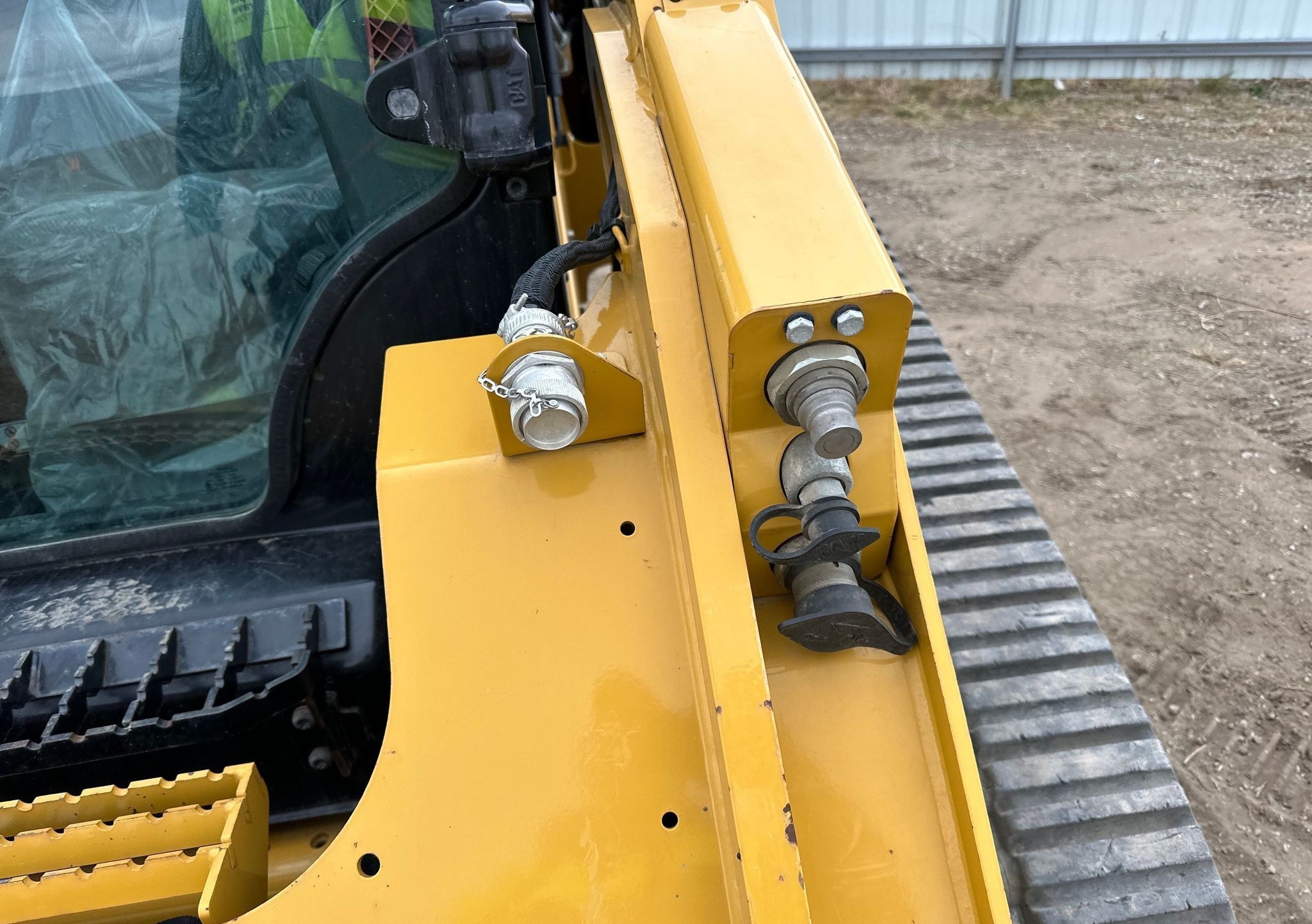 gallery 2022 Caterpillar 289D3 tracked skid steer loader