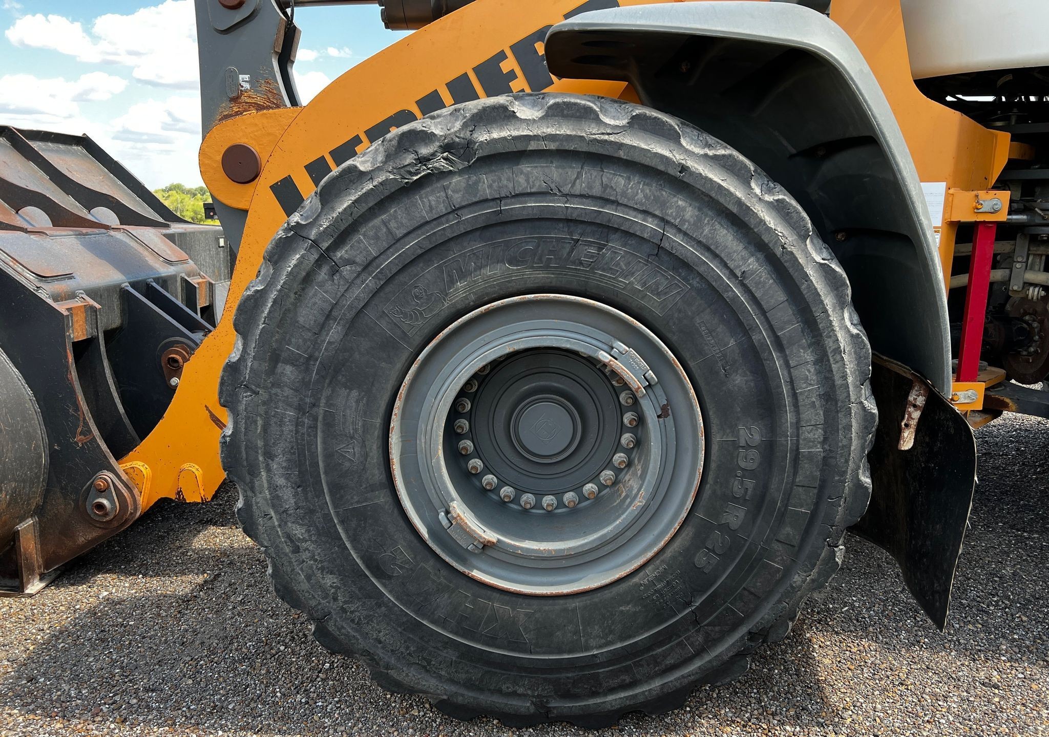 gallery 2017 Liebherr L586 wheel loader