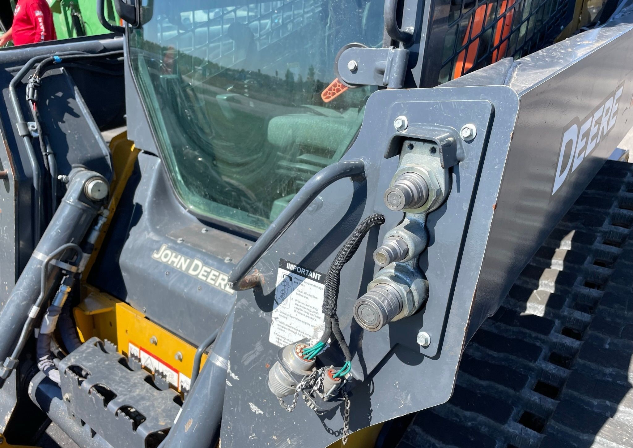 gallery 2021 John Deere 325G tracked skid steer loader