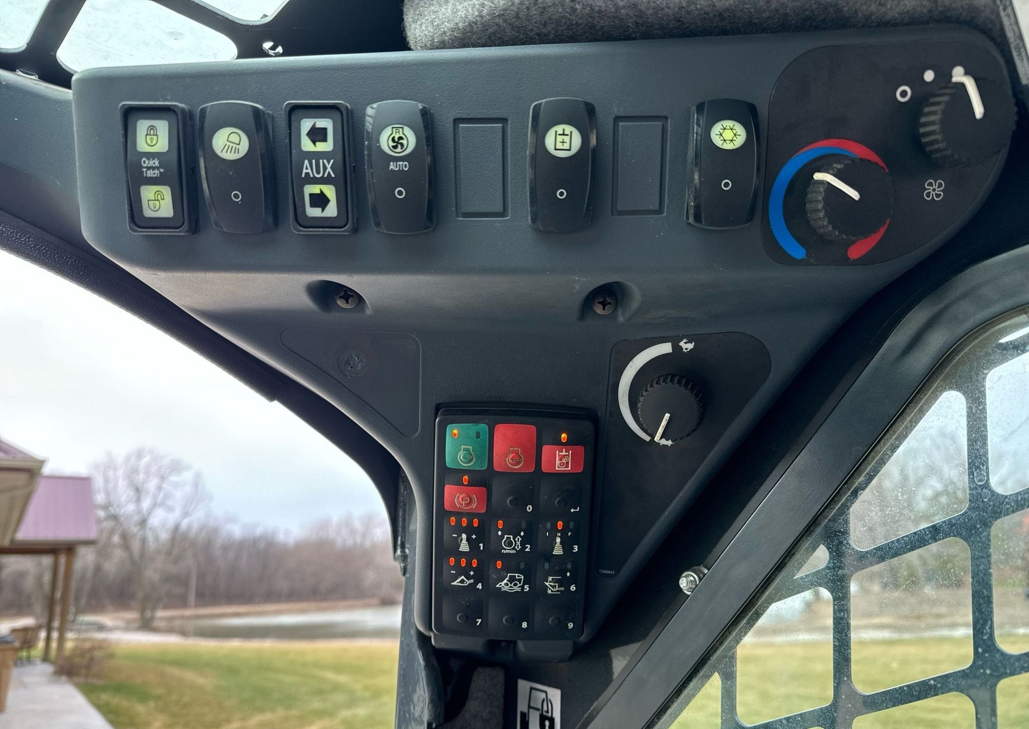 gallery 2021 John Deere 325g tracked skidsteer