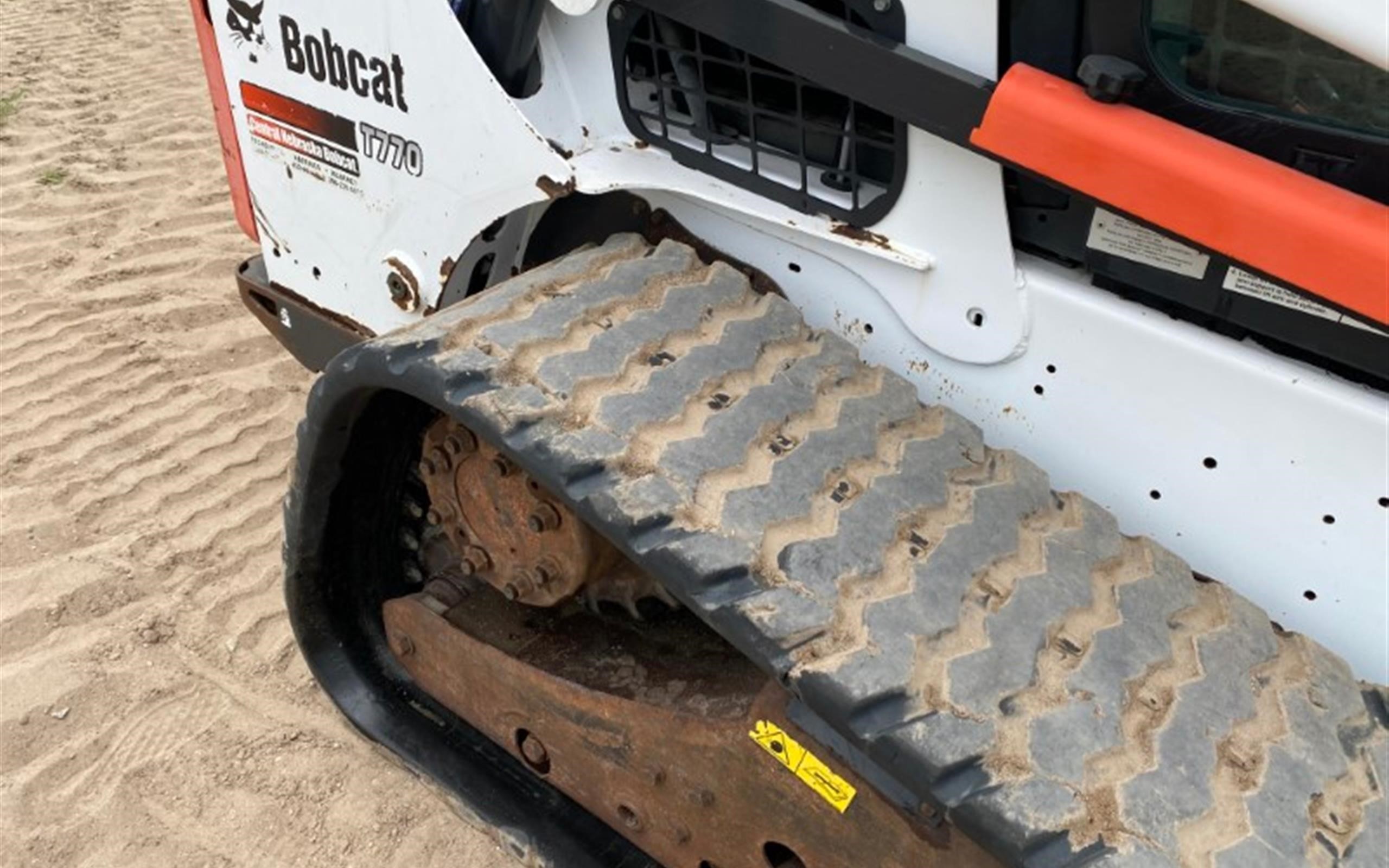 gallery 2015 Bobcat T770 Compact Track Loader
