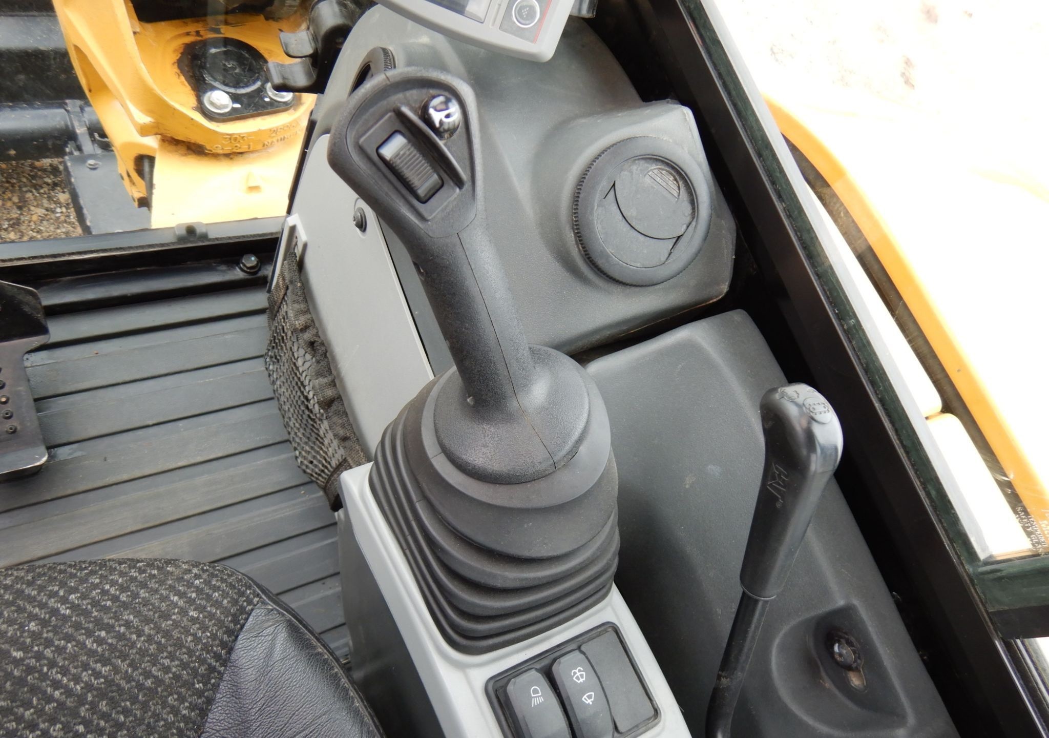 gallery 2018 Caterpillar 305E2 CR mini excavator