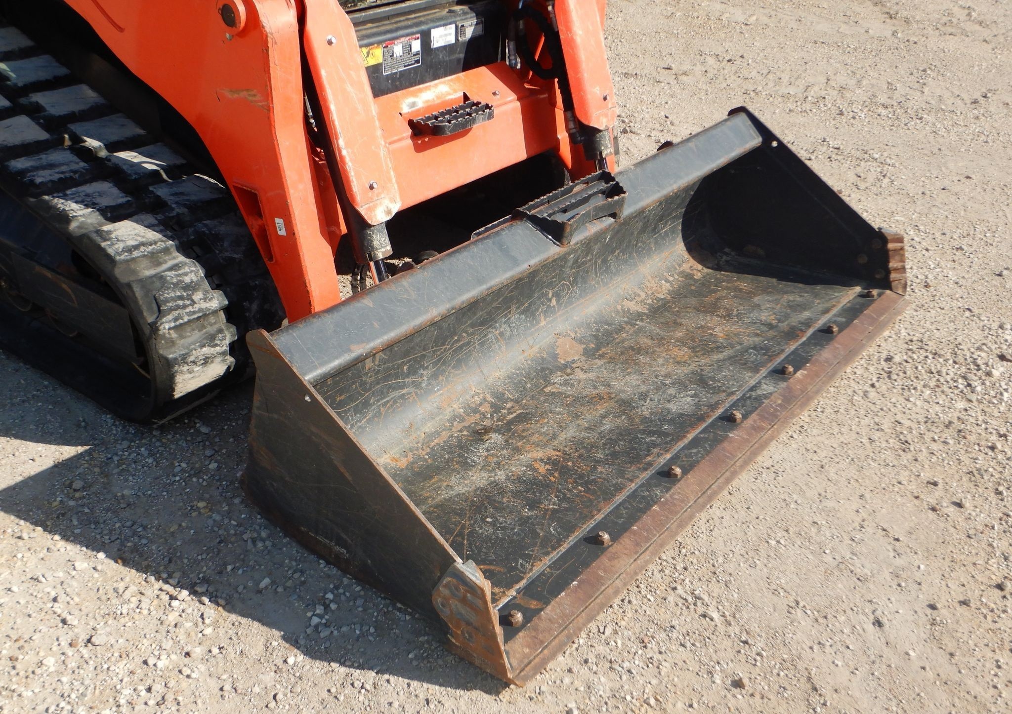 gallery 2015 Kubota SVL90-2 skid steer