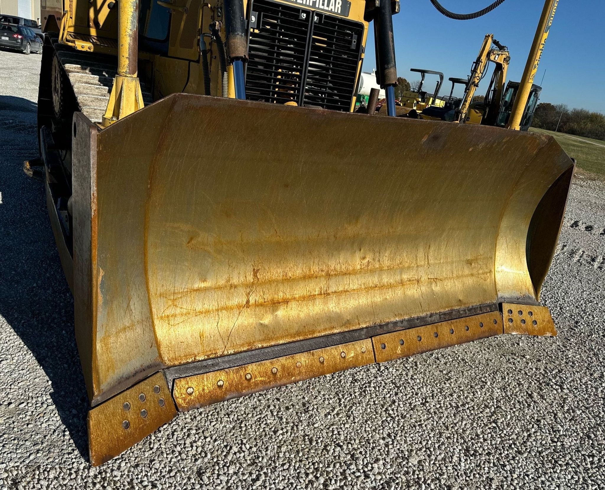 gallery 2011 Caterpillar D6T XL dozer