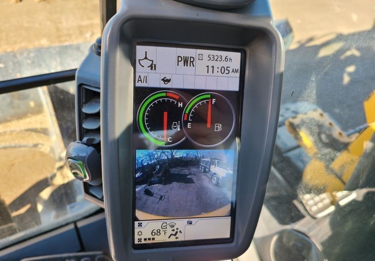 gallery 2014 John Deere 135G excavator