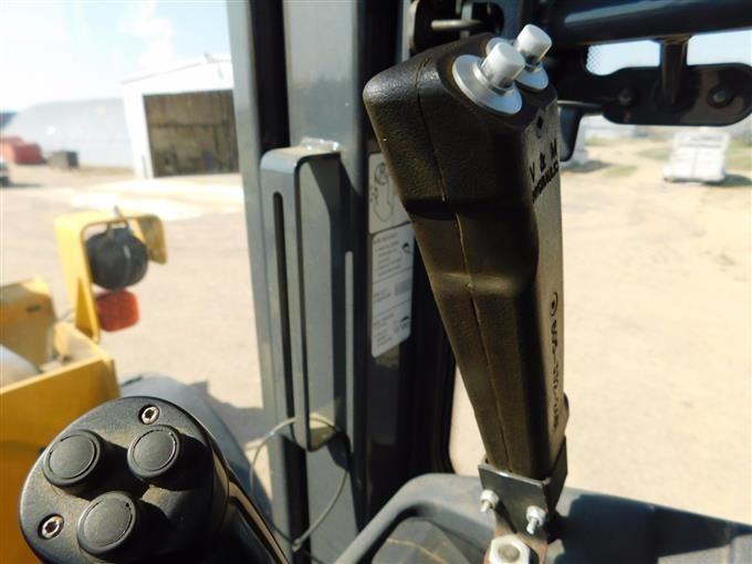 gallery 2014 John Deere 524K High Lift Wheel Loader