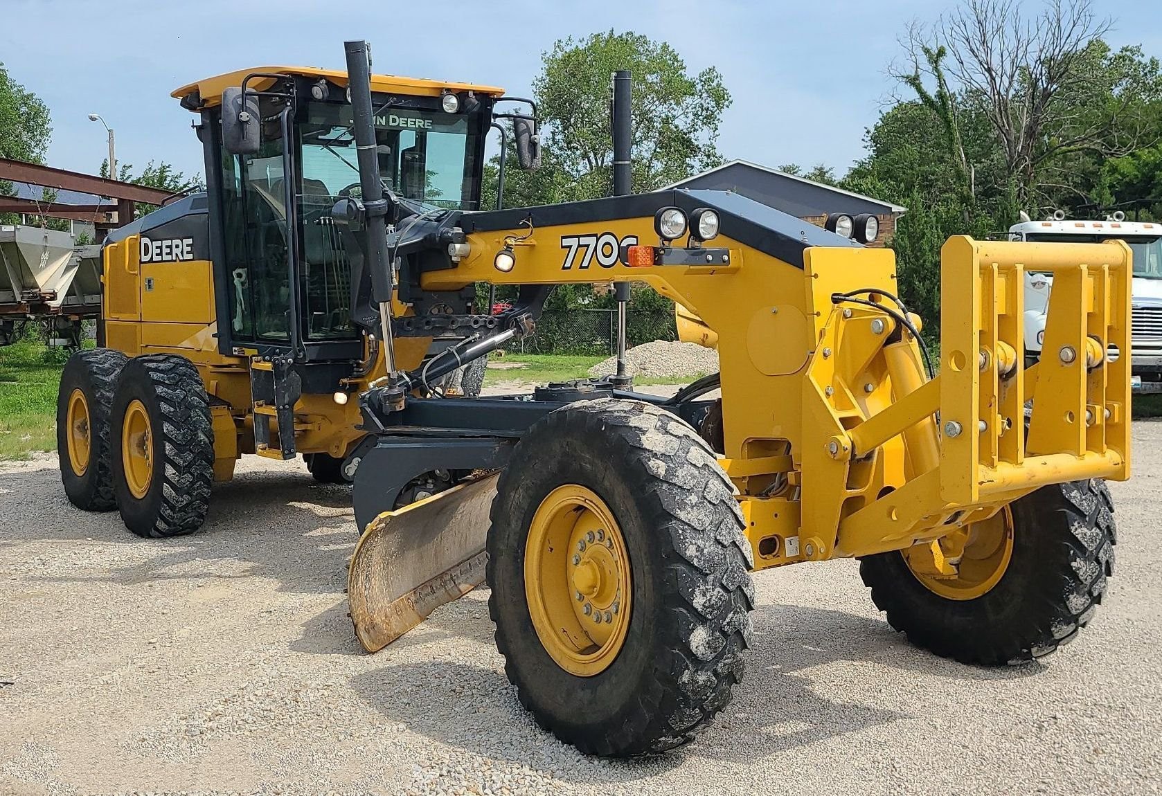 gallery 2016 John Deere 770G motor grader