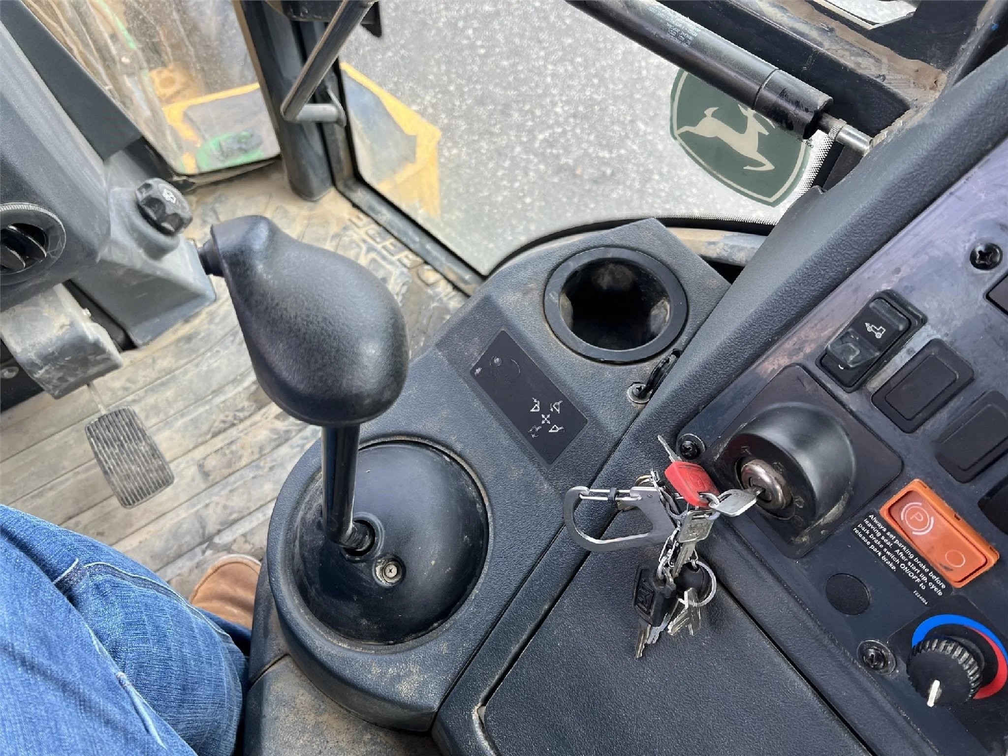 gallery 2020 John Deere 310L Backhoe