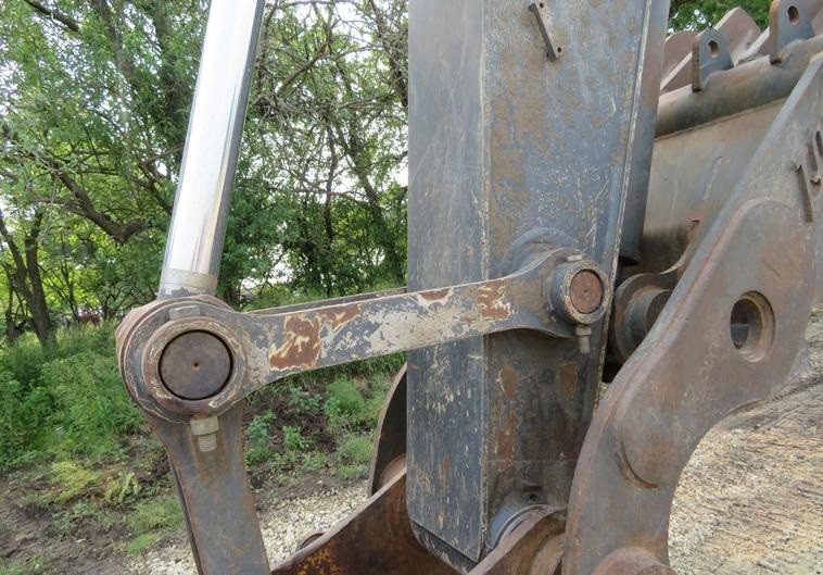 gallery 2012 John Deere 200D LC excavator