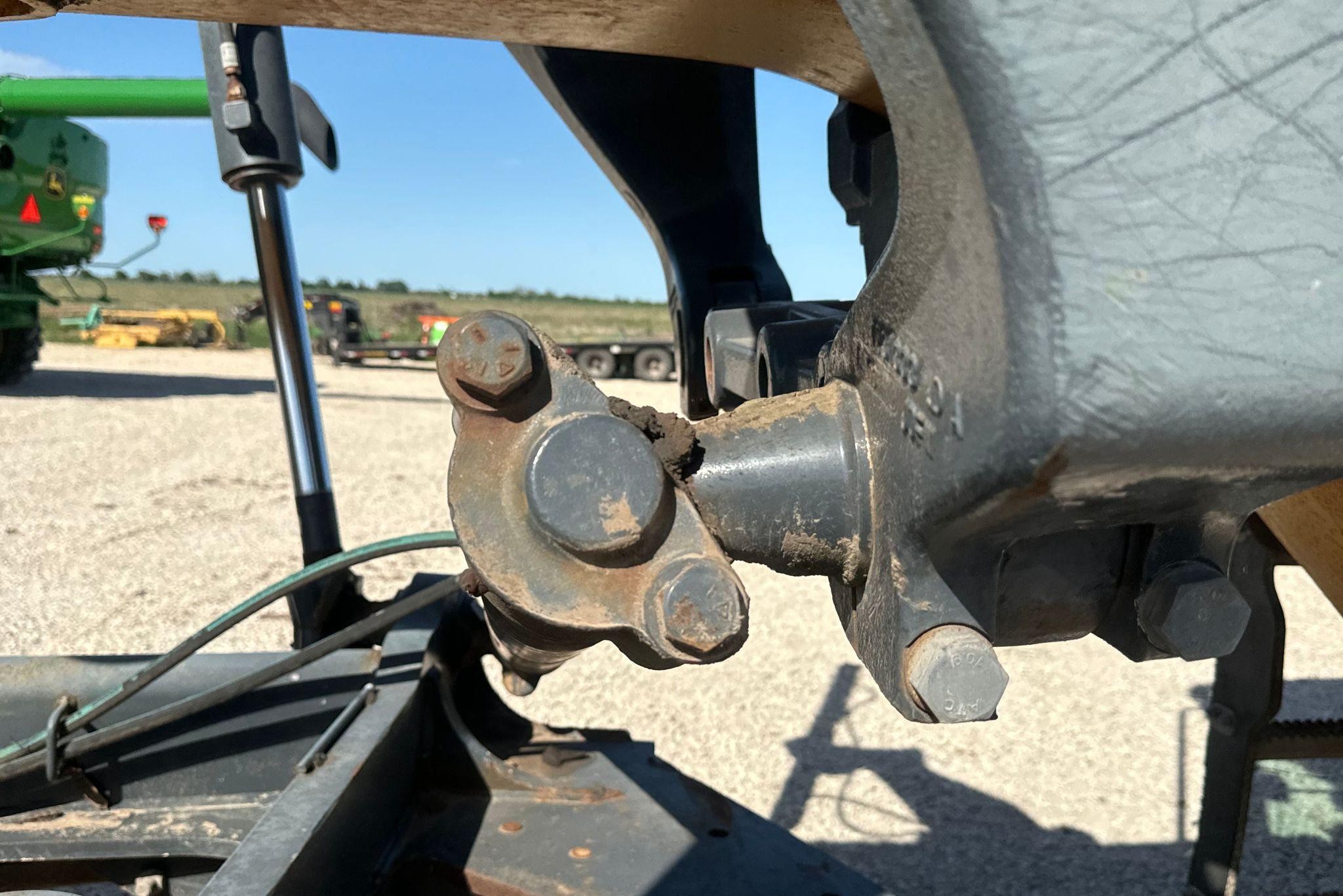 gallery 2013 John Deere 772G motor grader