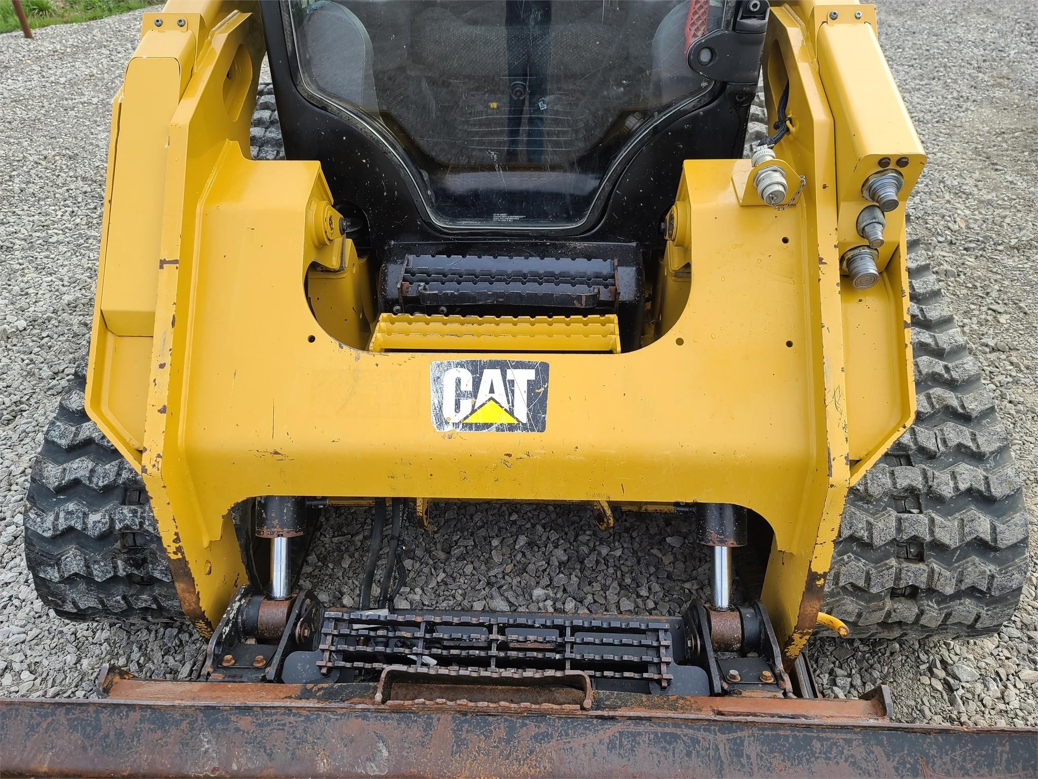 gallery 2017 Caterpillar 289D Skid Steer