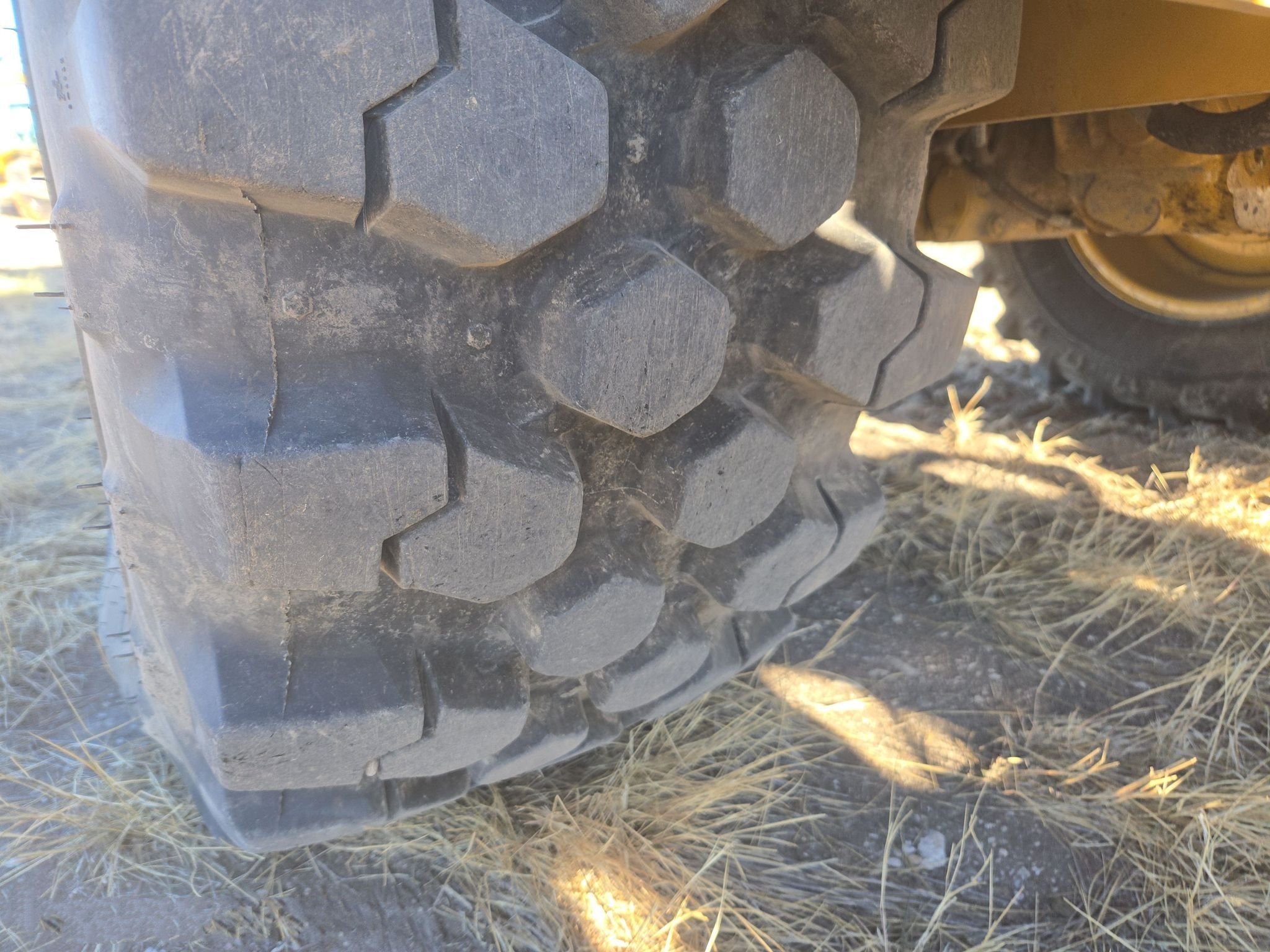 gallery 2022 Caterpillar 908M wheel loader