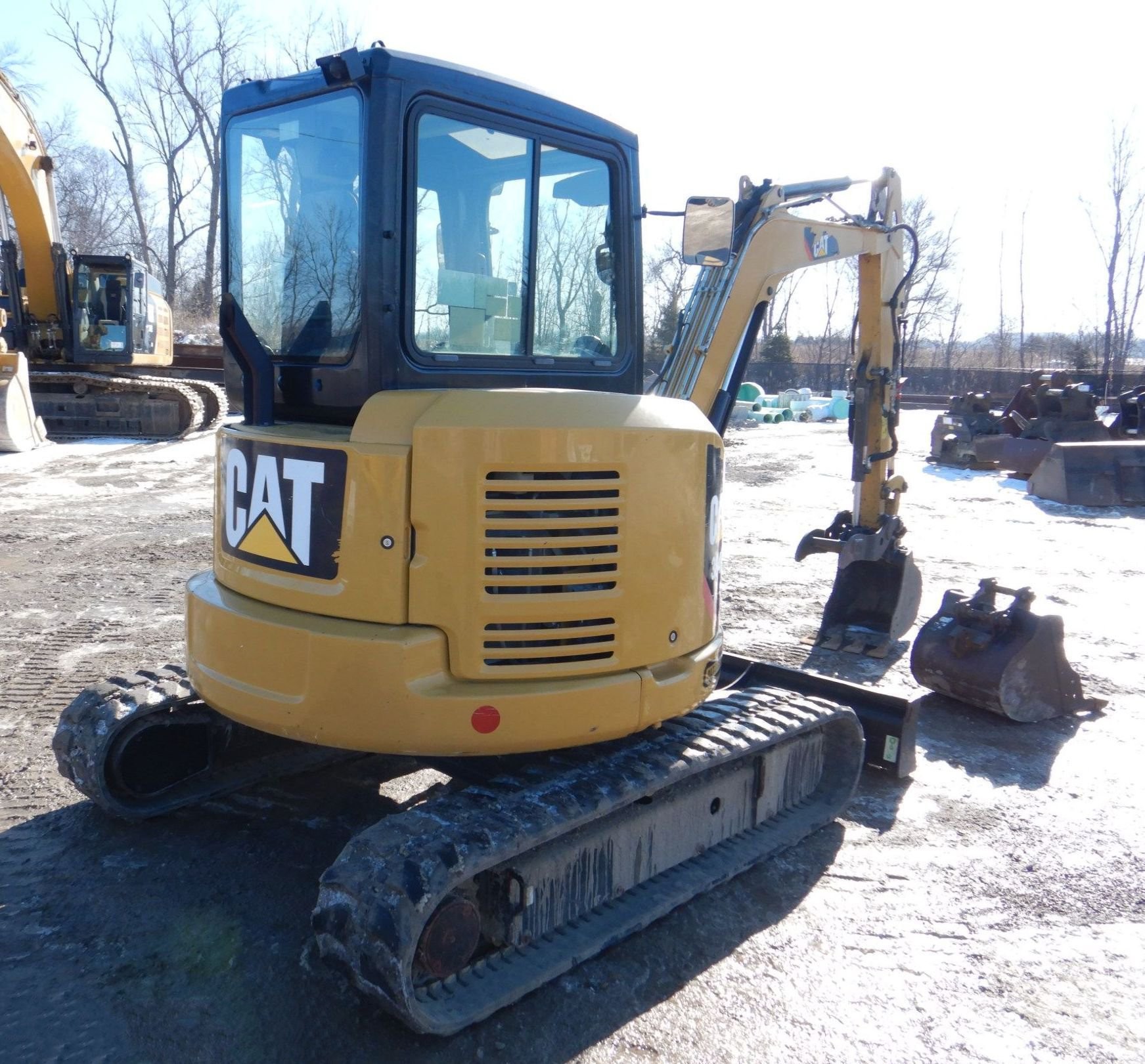 gallery 2016 Caterpillar 304E2 CR mini excavator