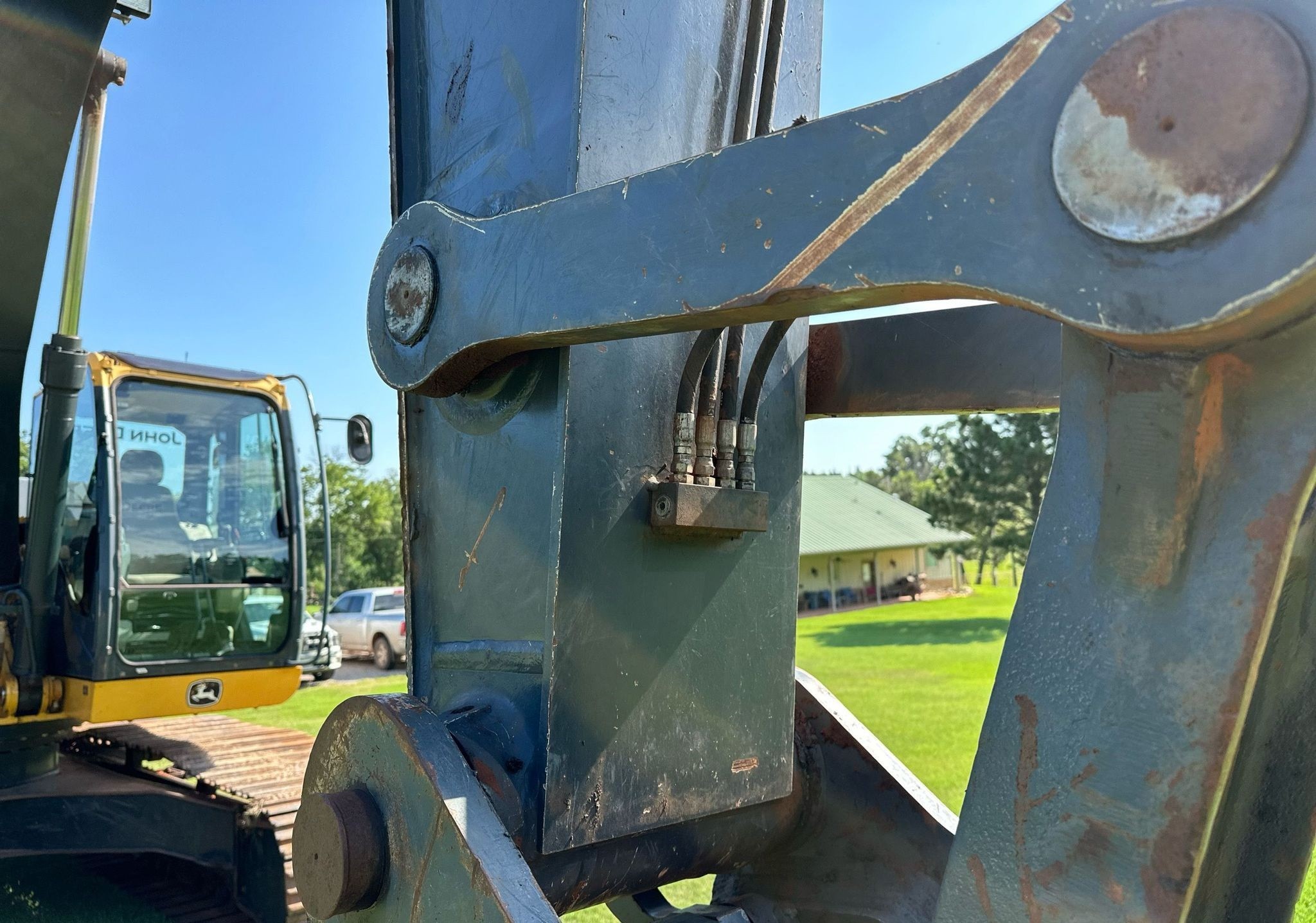gallery 2014 John Deere 250G LC excavator