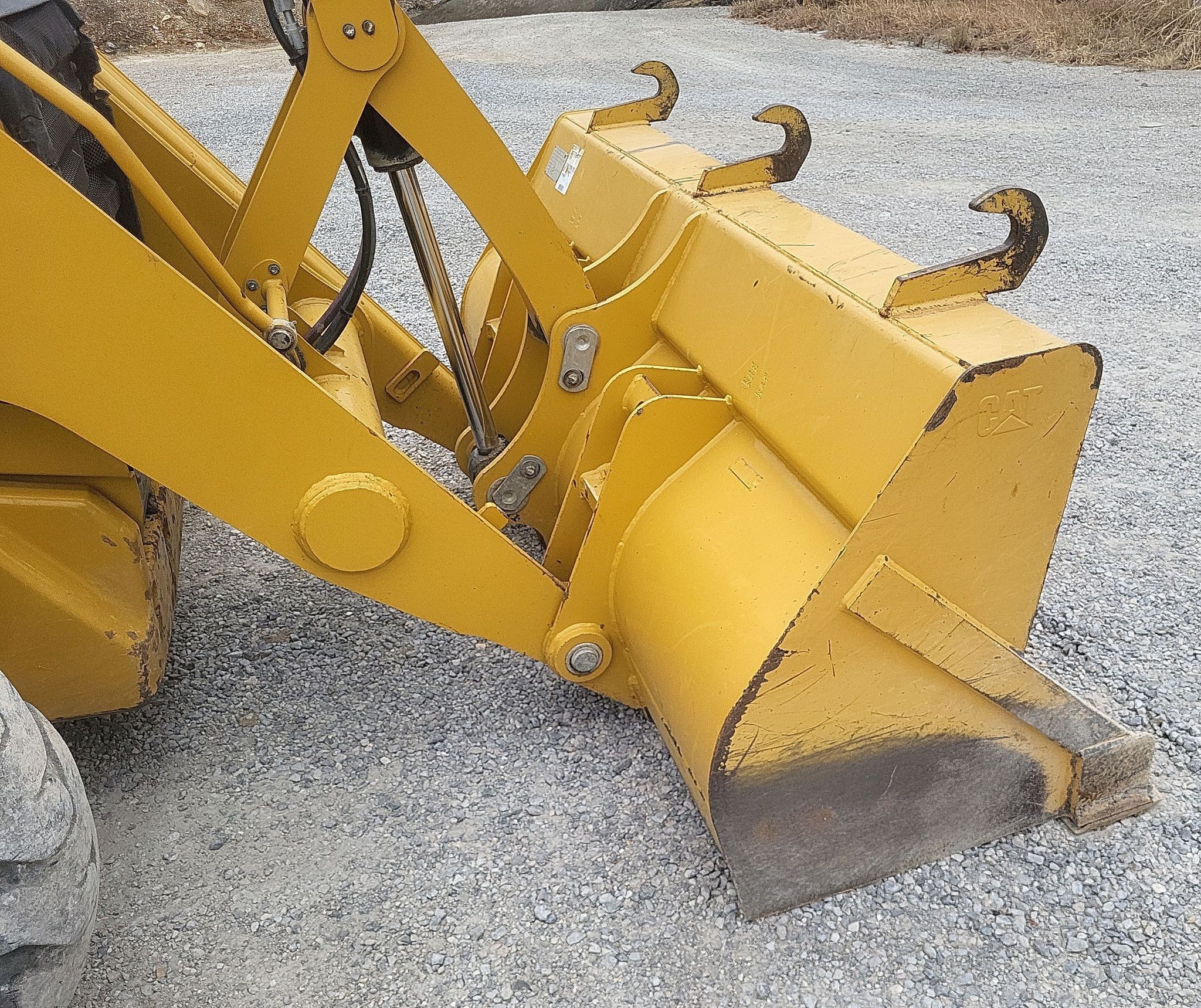 gallery 2018 Caterpillar 420F2 backhoe