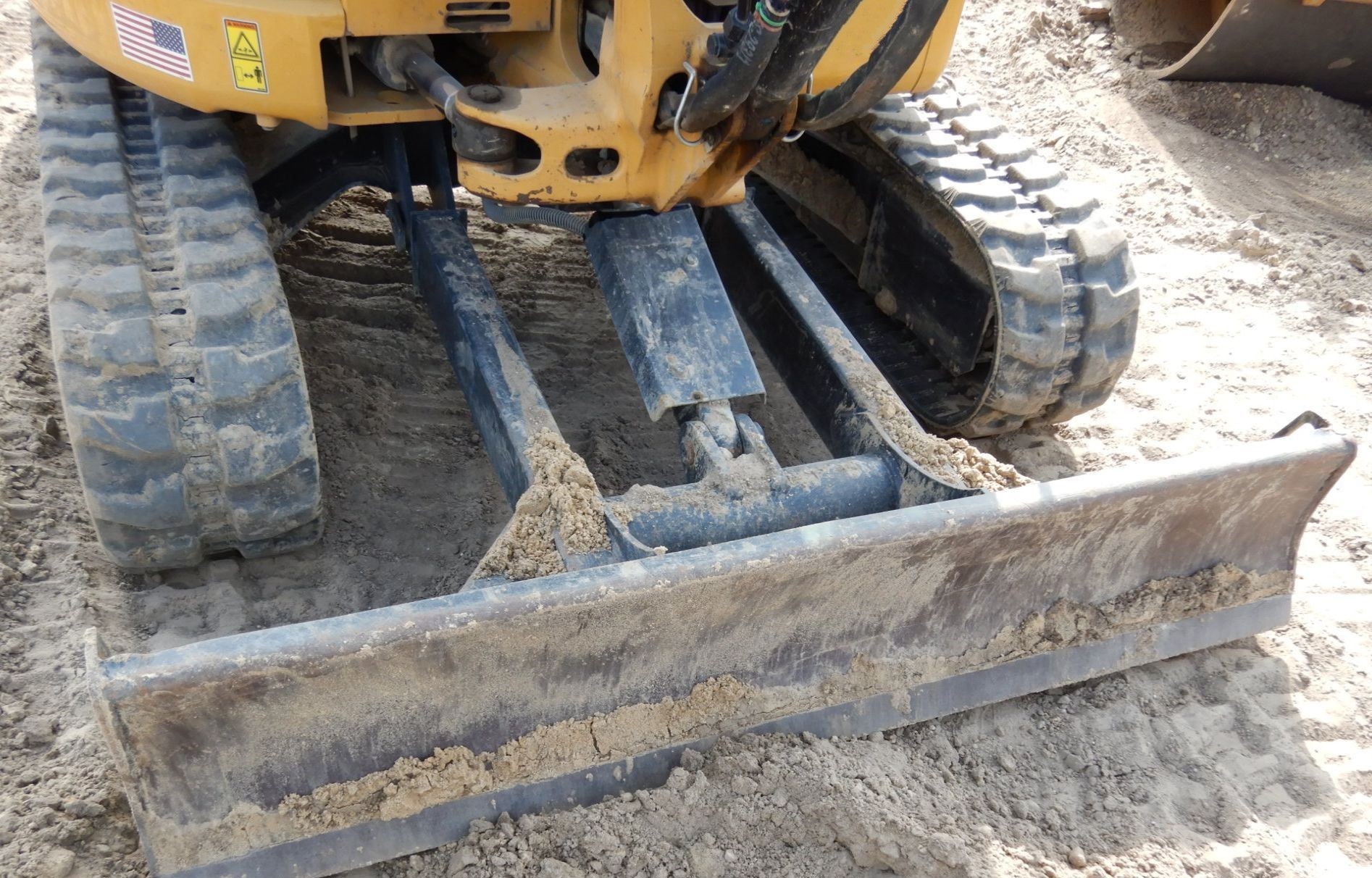 gallery 2017 Caterpillar 303.5 E2 mini excavator