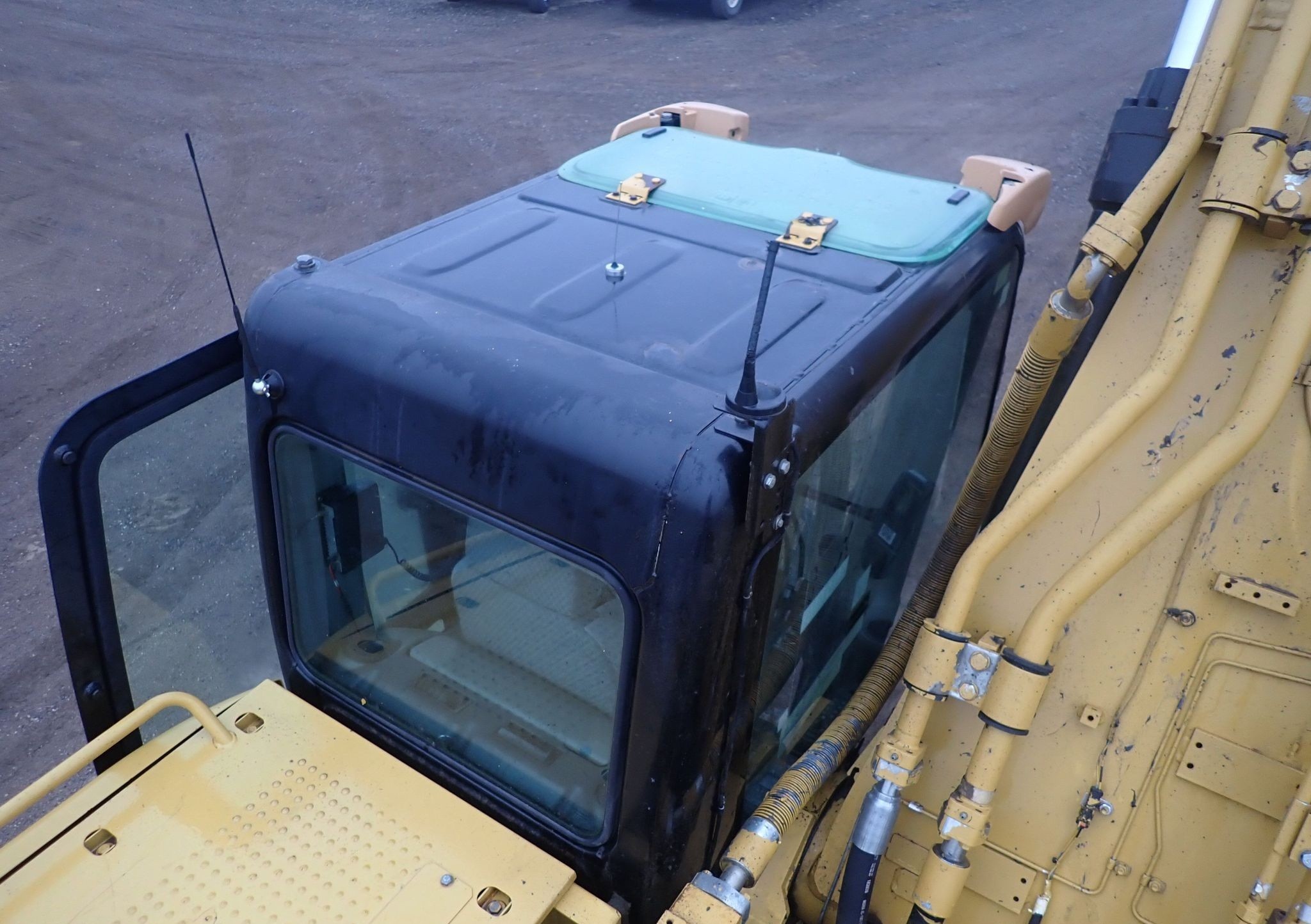 gallery 2011 Caterpillar 345D L excavator