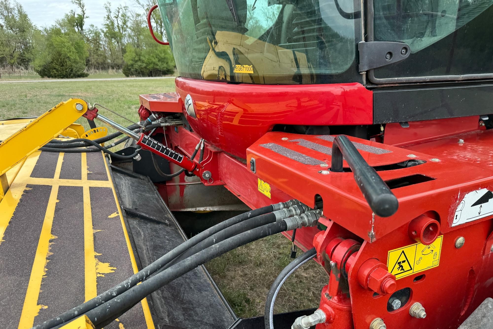 gallery 2014 New Holland Speedrower 240 Self-Propelled Windrower