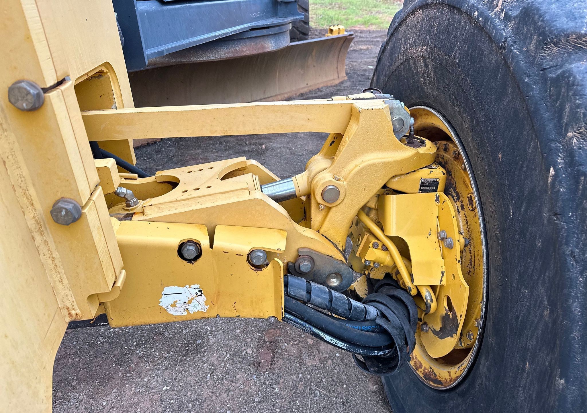 gallery 2013 John Deere 772GP motor grader