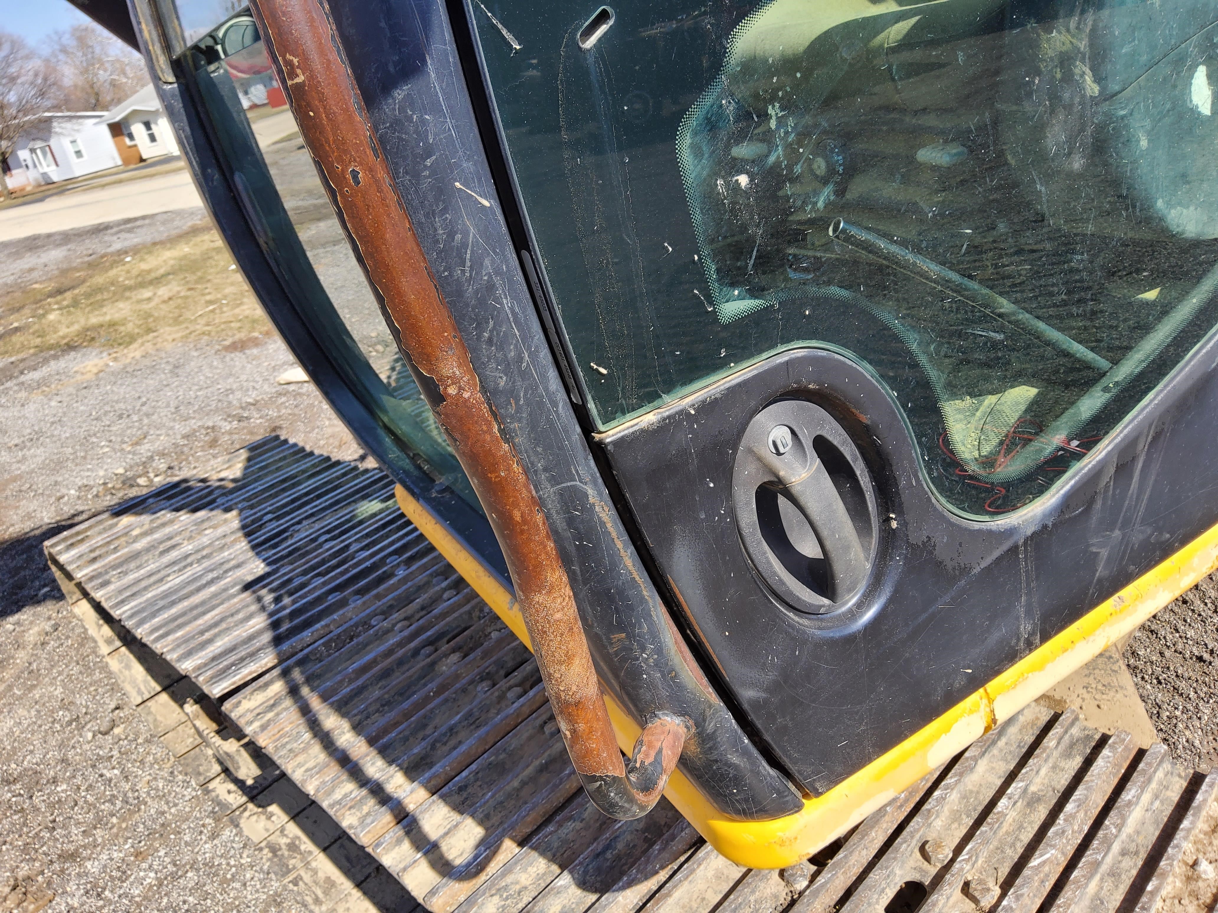 gallery 2011 JCB JS220LC Excavator